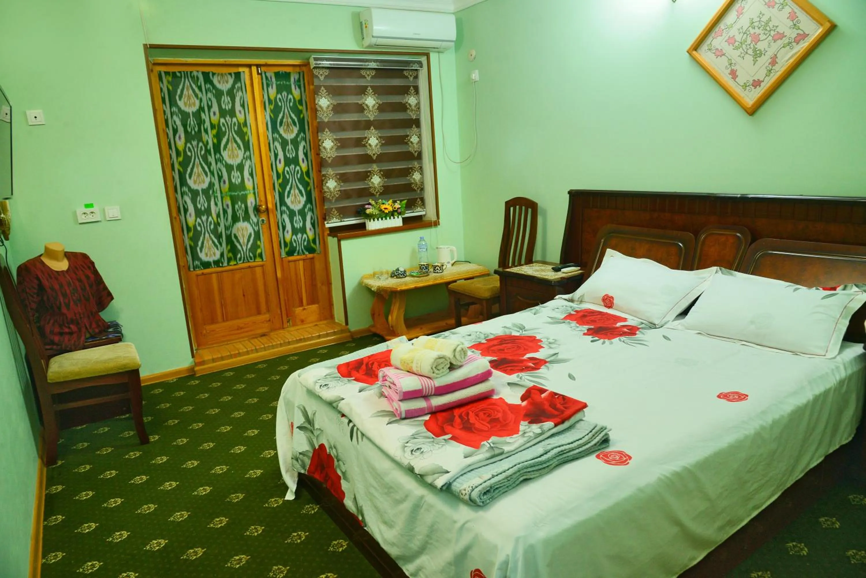 View (from property/room), Bed in Best Hotel Nasriddin Navruz 1 Minut way till Old City