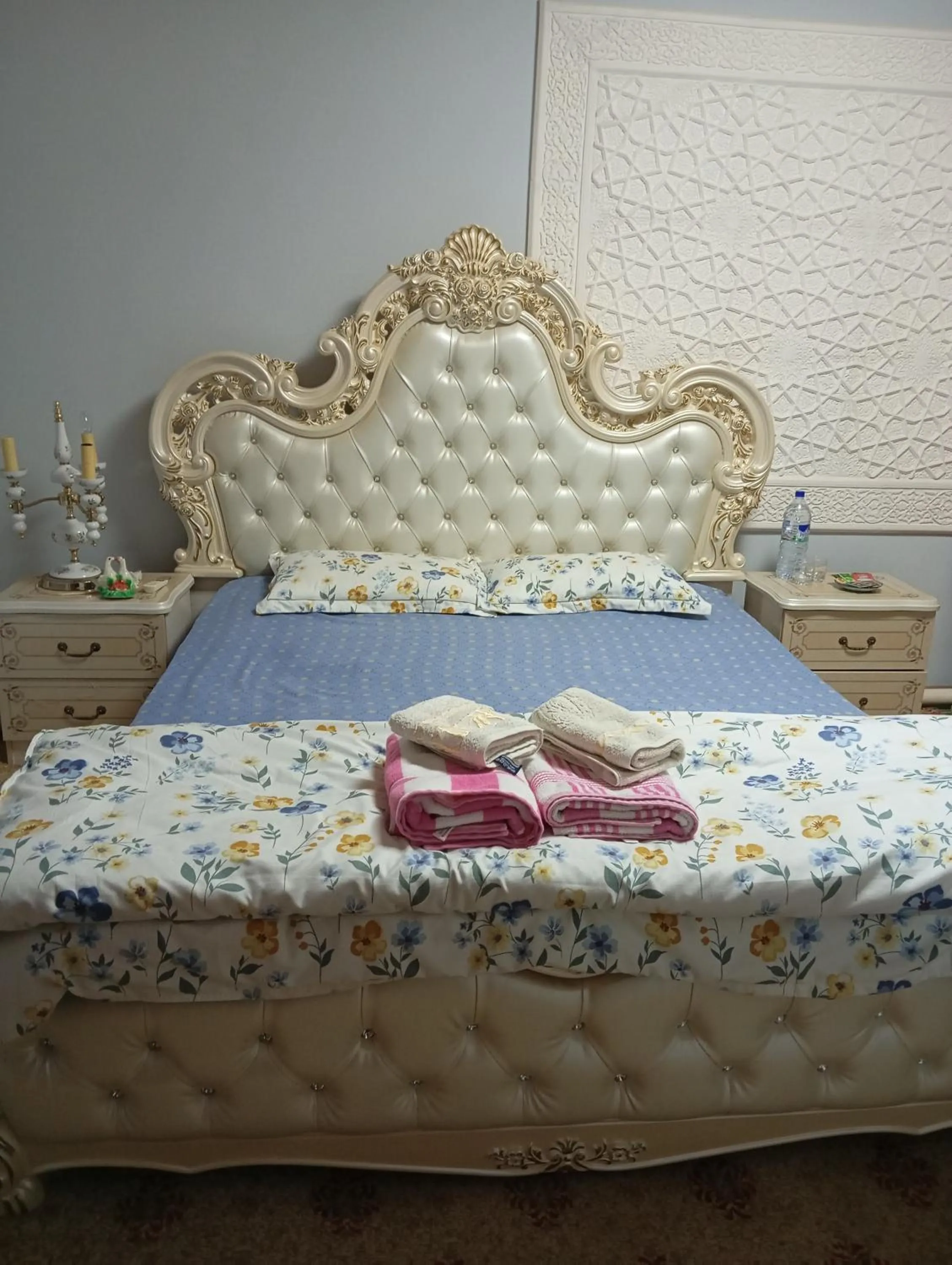 Bed in Best Hotel Nasriddin Navruz 1 Minut way till Old City