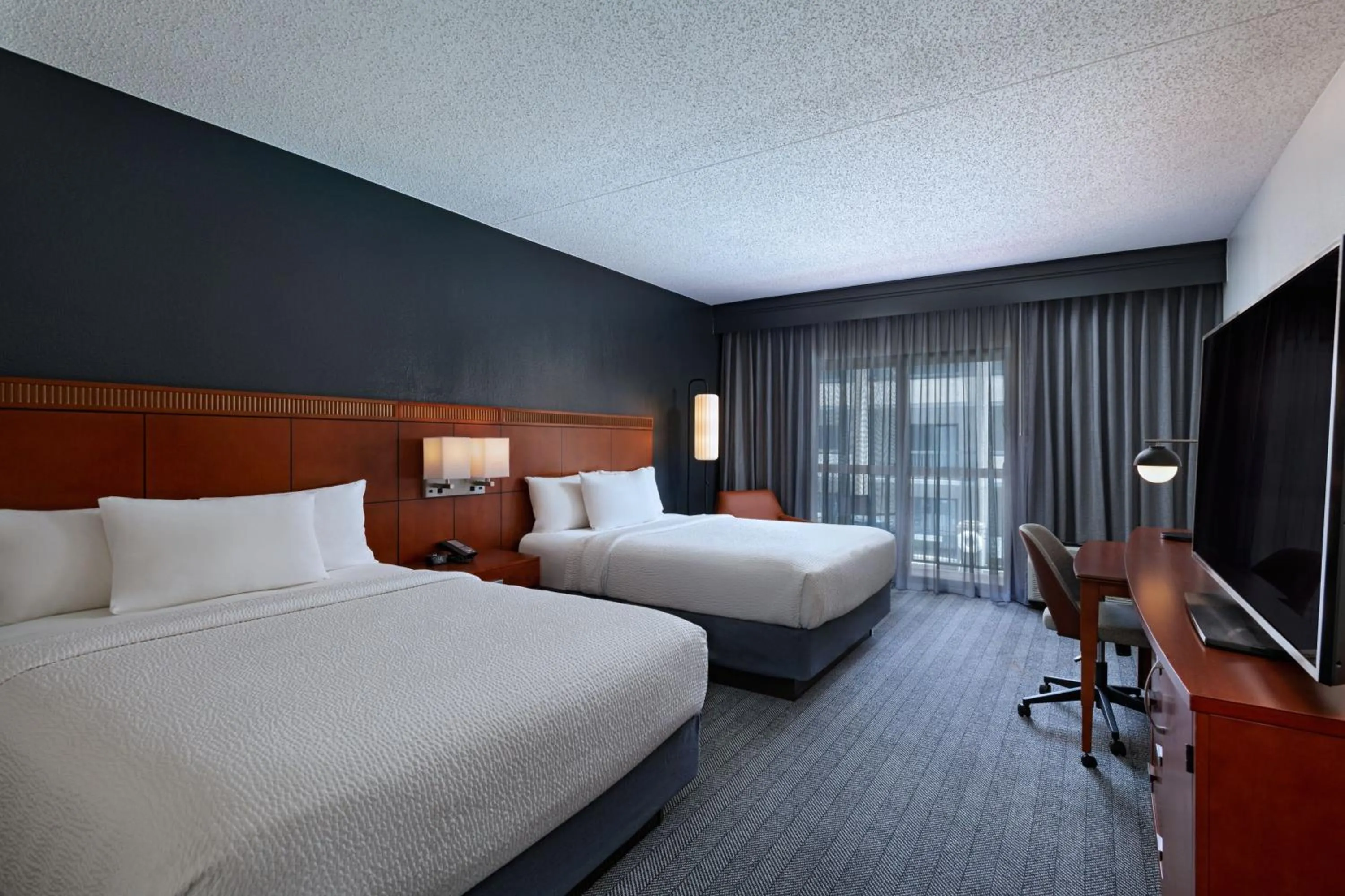 Photo of the whole room, Bed in Courtyard by Marriott Dallas Plano Parkway at Preston Road