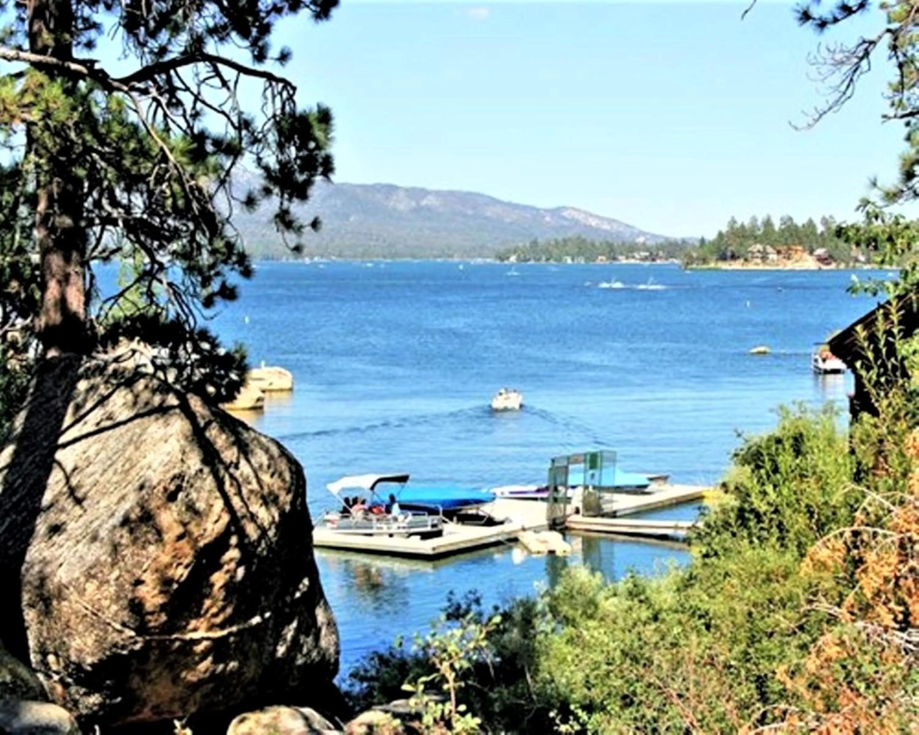 Natural landscape in Snow Lake Lodge