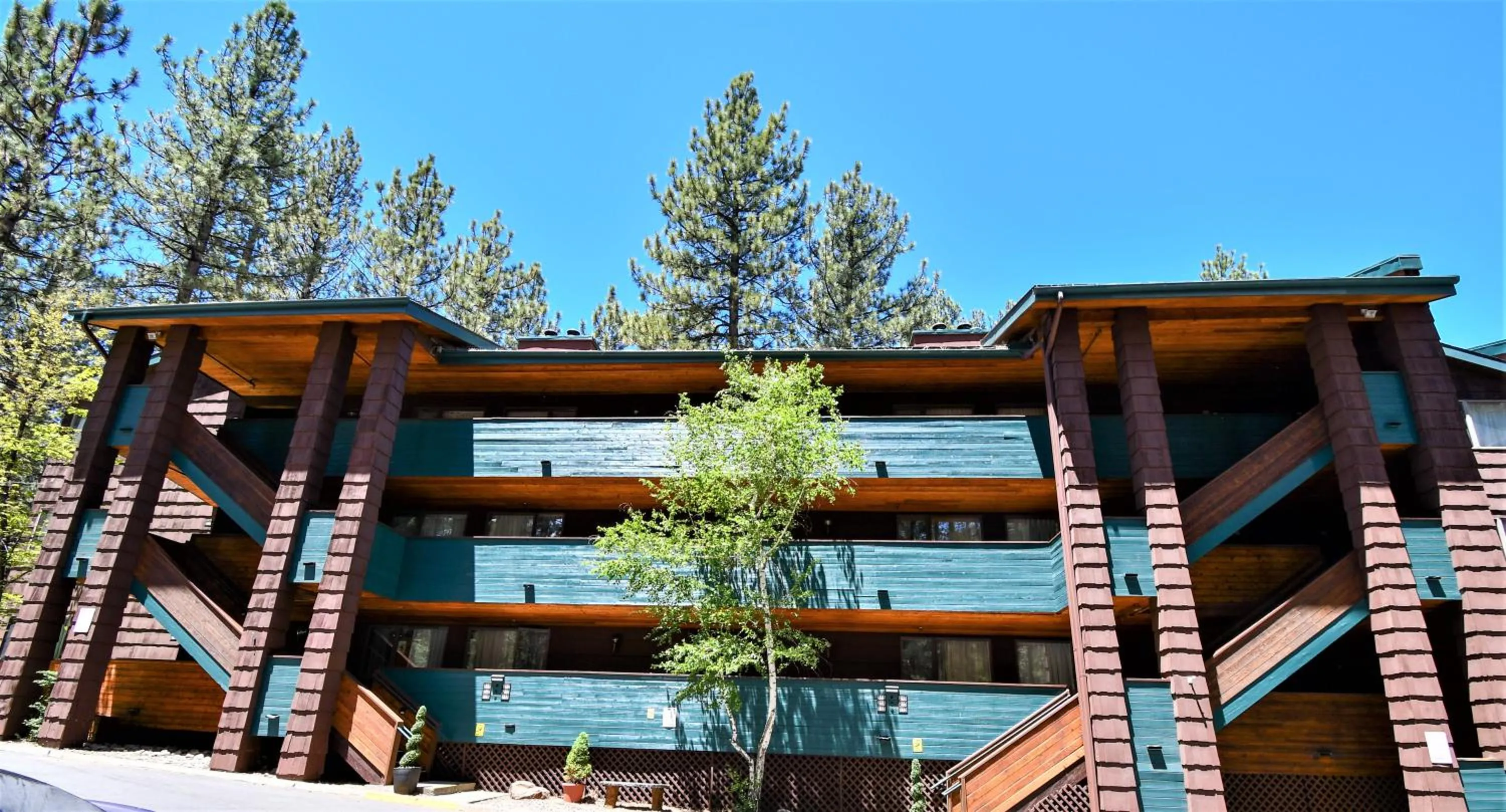 Property building in Snow Lake Lodge