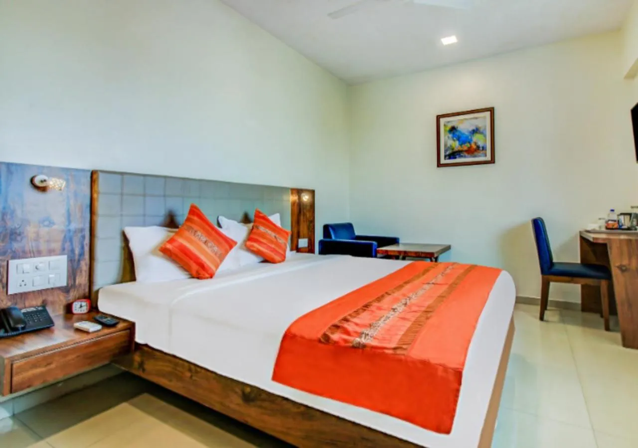 Photo of the whole room, Bed in J Hotel - J ESVI