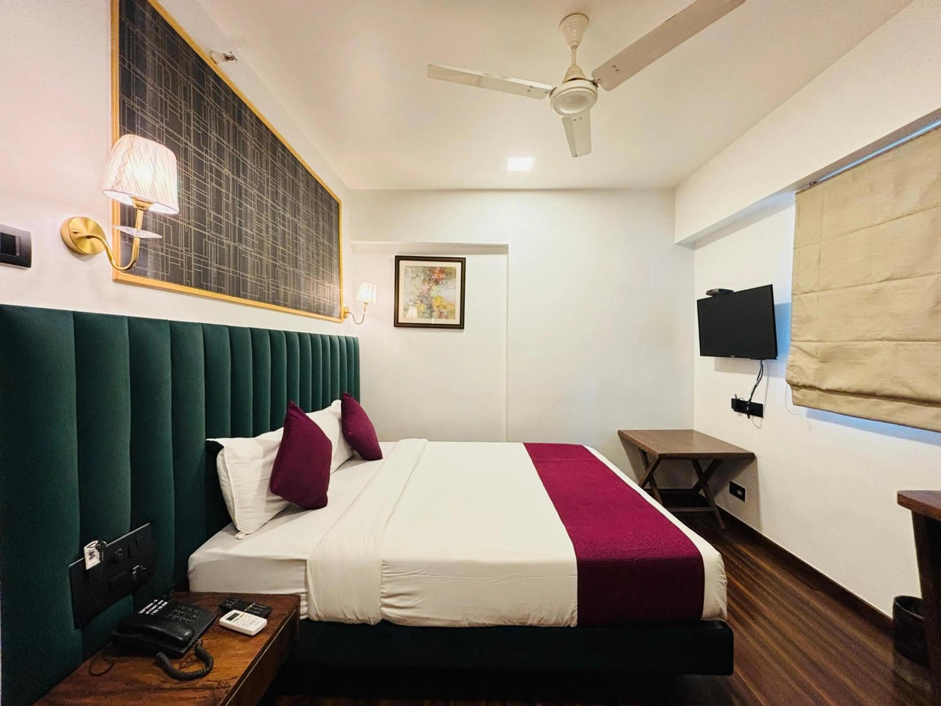 Bedroom, Bed in J Hotel and Banquets