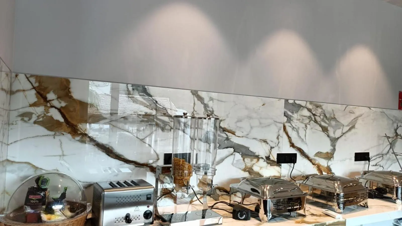 Food and drinks in J Hotel - J ESVI