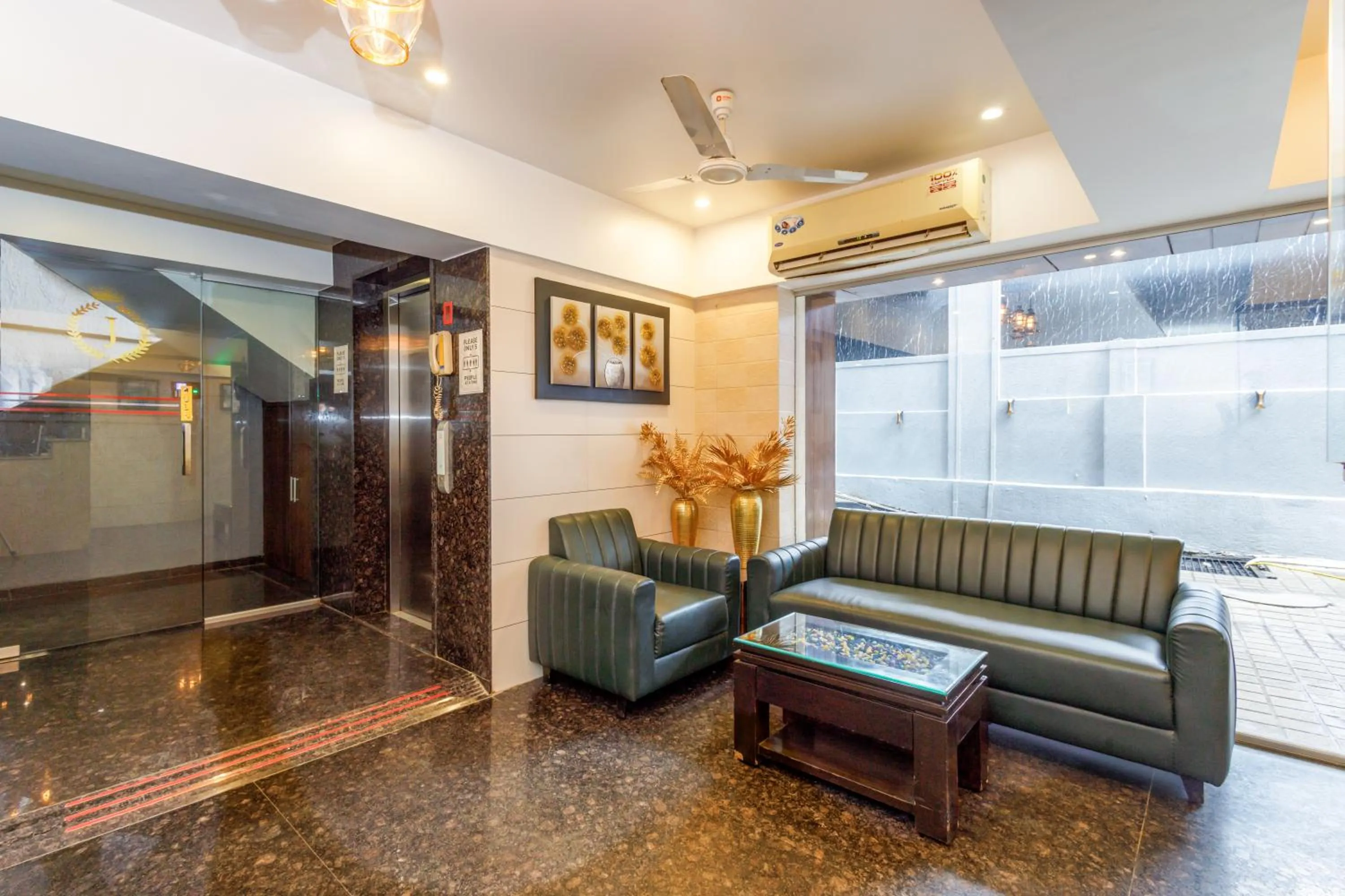 Lobby or reception in J Hotel - J ESVI