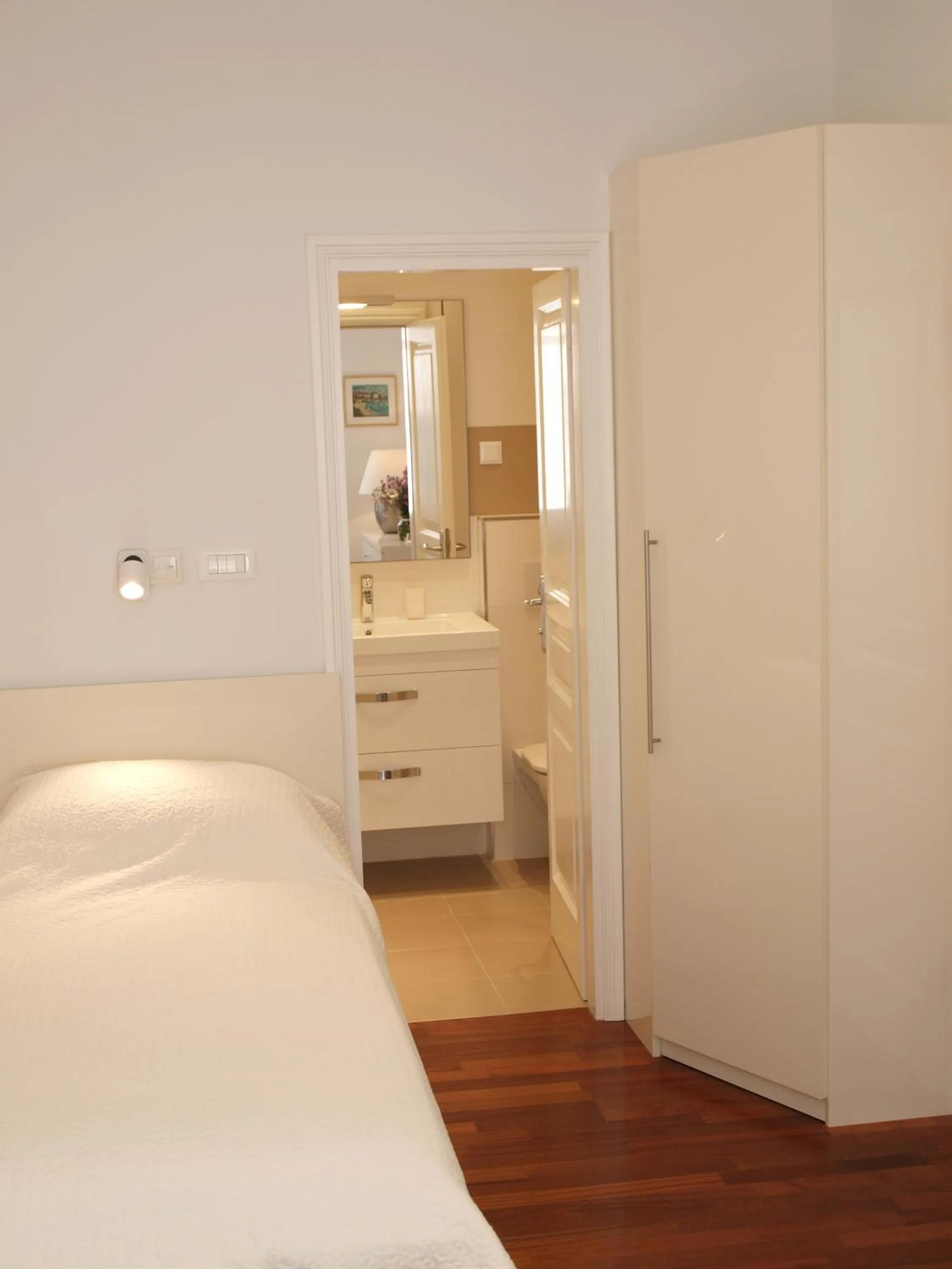 Bedroom, Bed in Miró Studio Apartments Dubrovnik