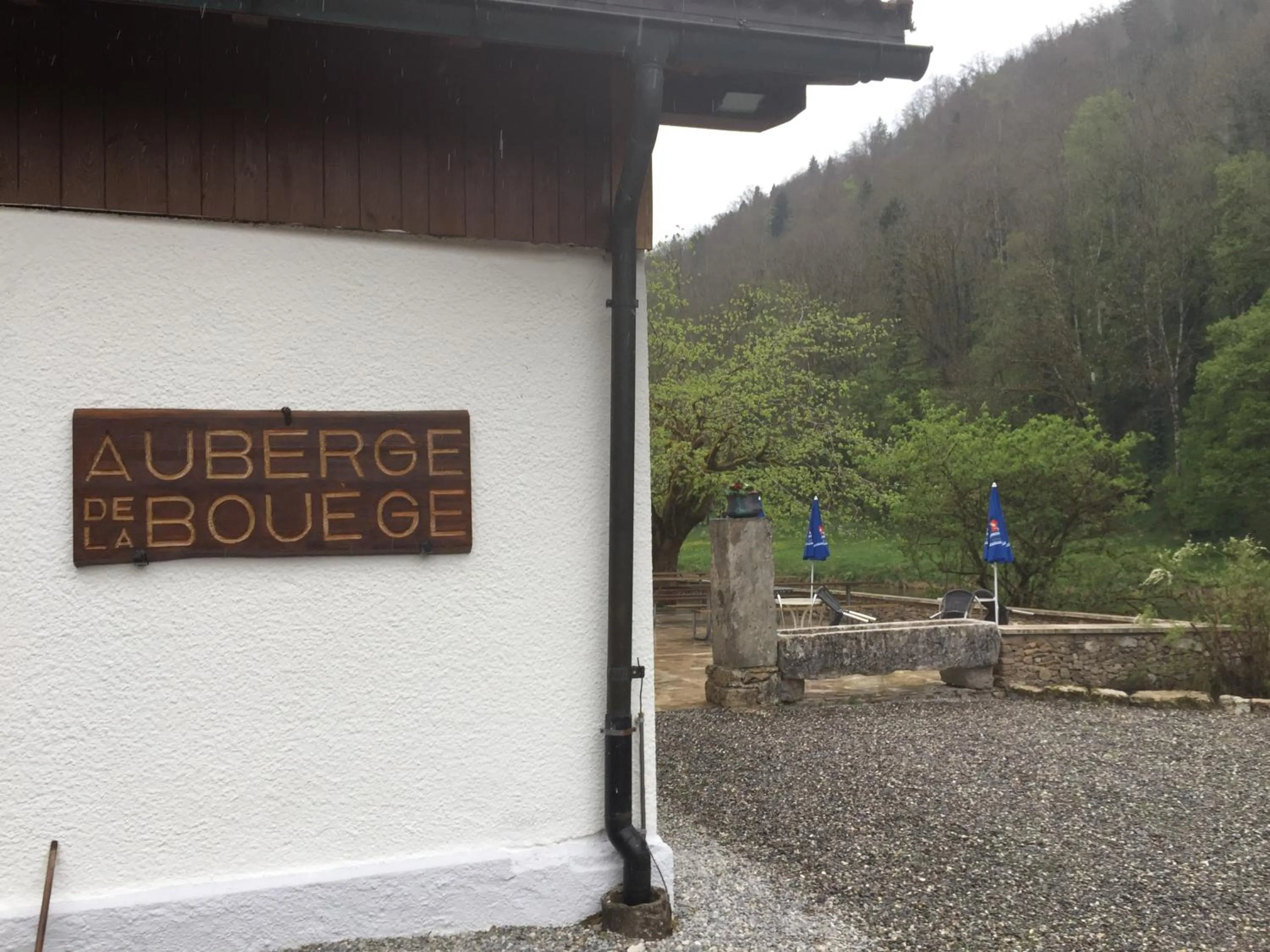 Property logo or sign in Auberge de la Bouege