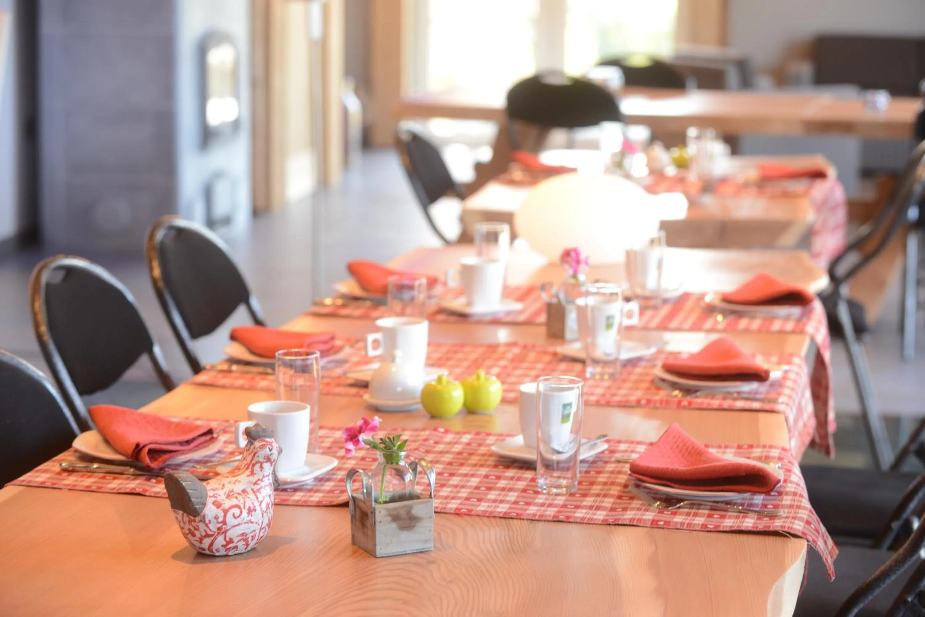 Dining area in Les Coteaux du Vinave