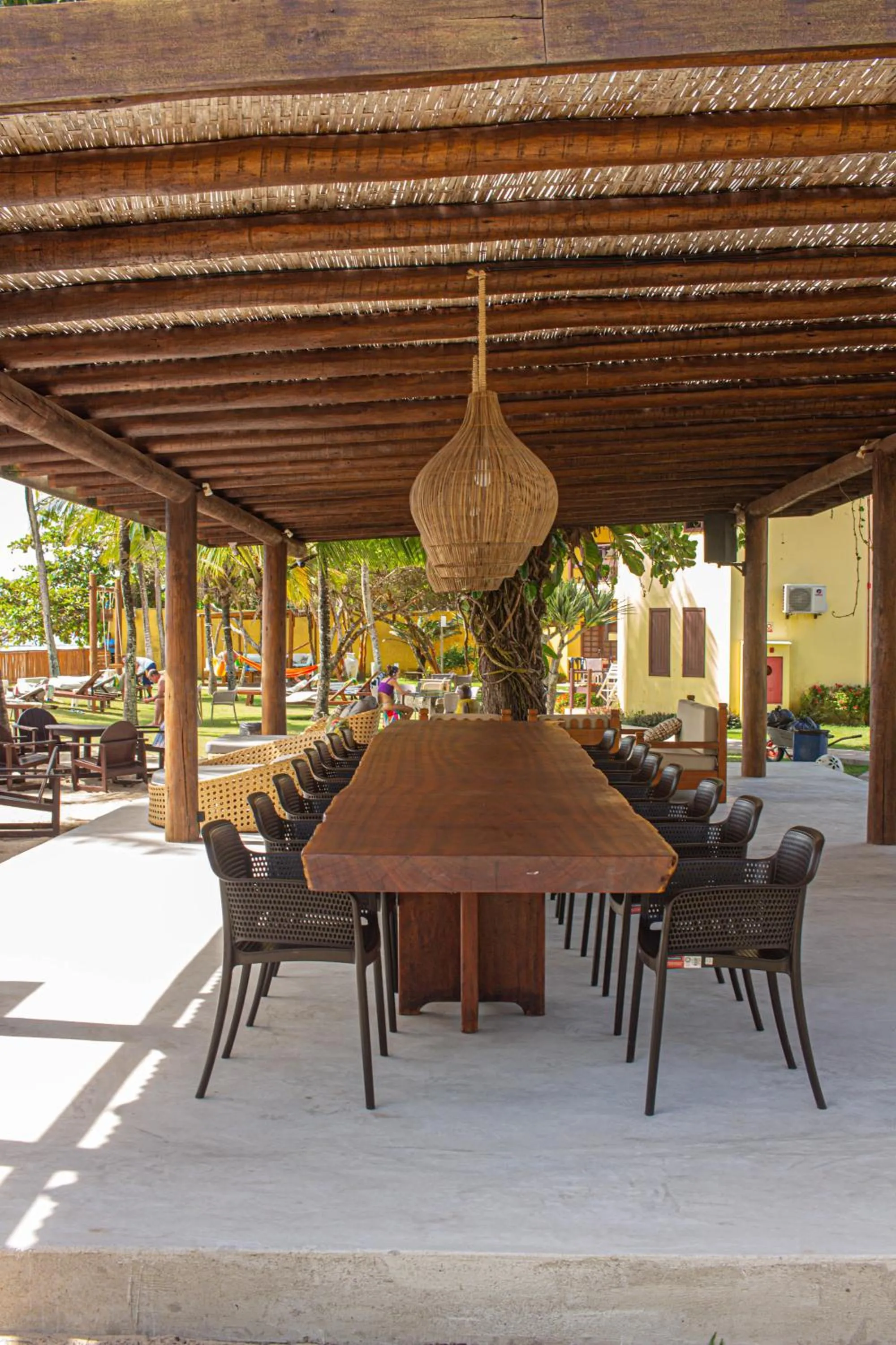 Property building in Arraial Bangalô Praia Hotel