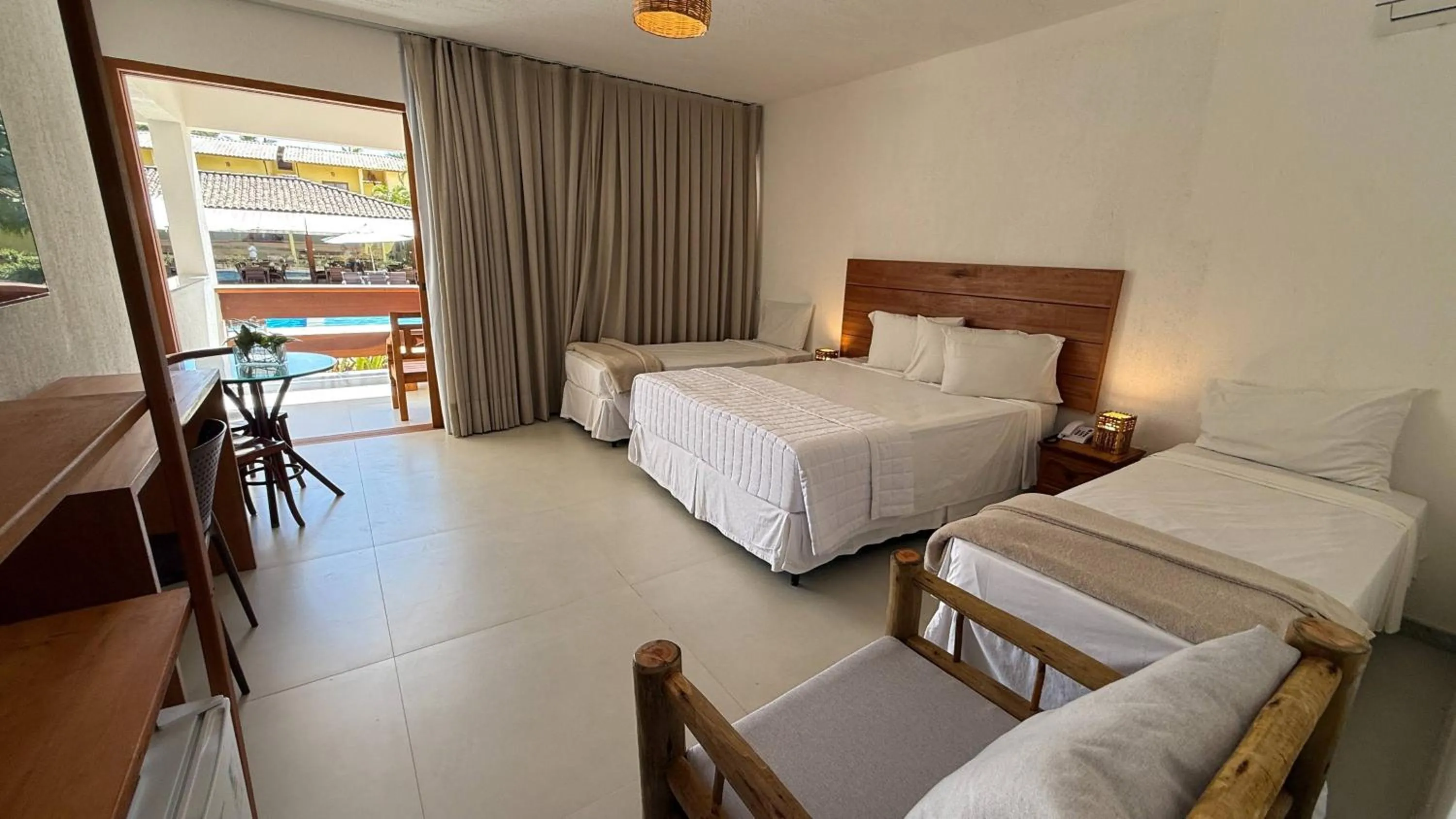 Photo of the whole room, Bed in Arraial Bangalô Praia Hotel
