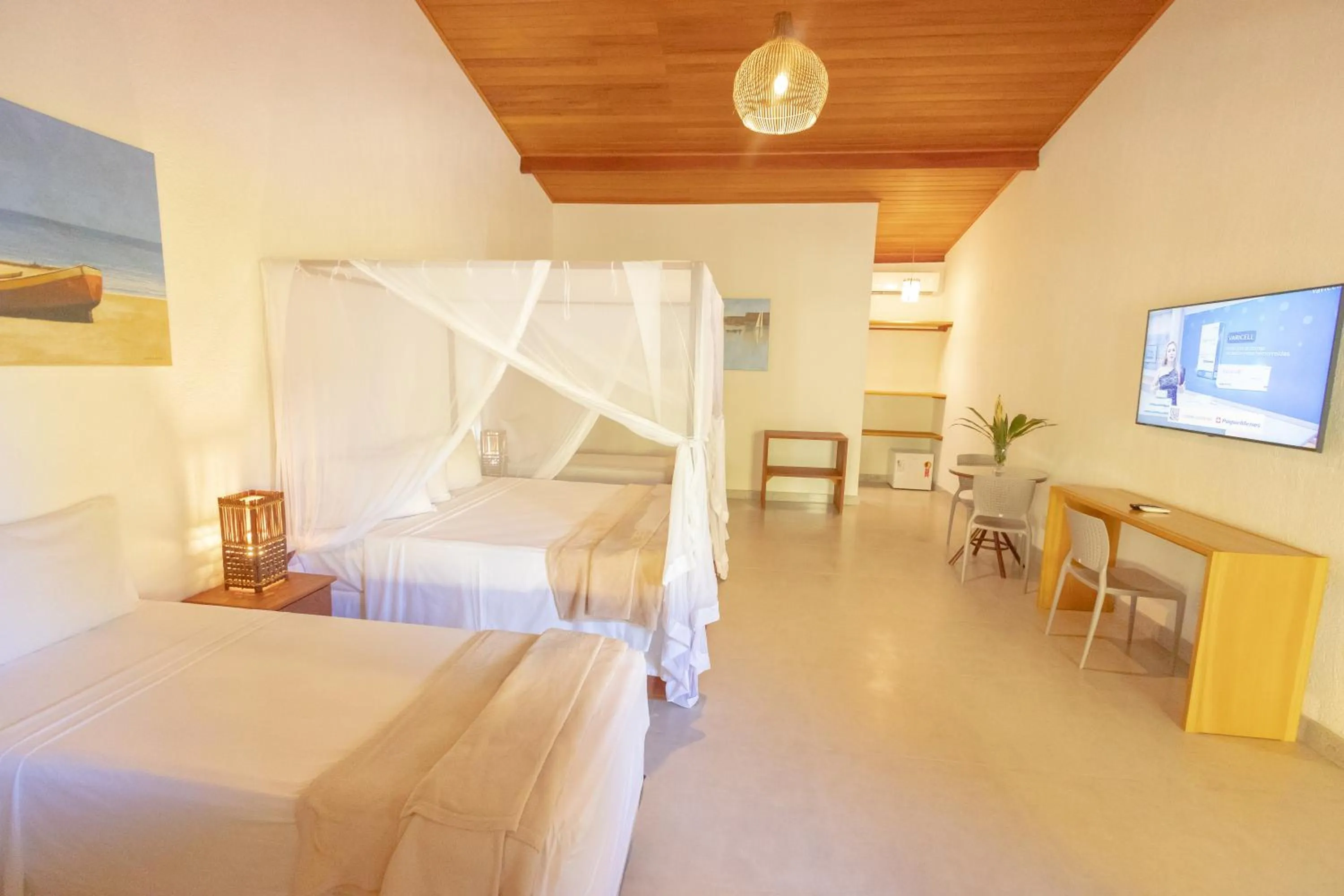 Photo of the whole room, Bed in Arraial Bangalô Praia Hotel