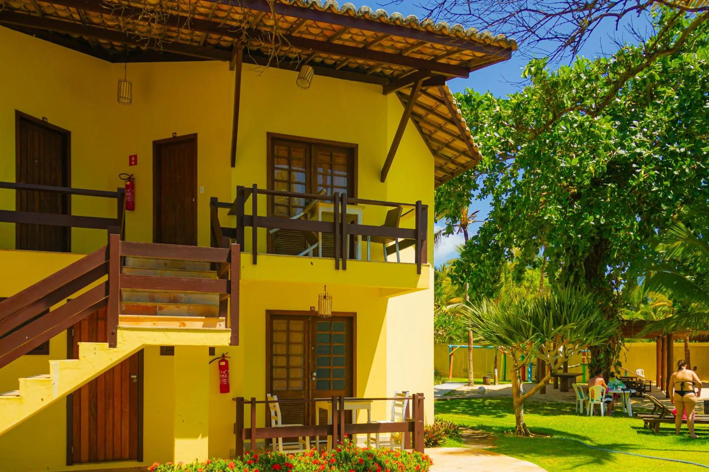 Property building in Arraial Bangalô Praia Hotel