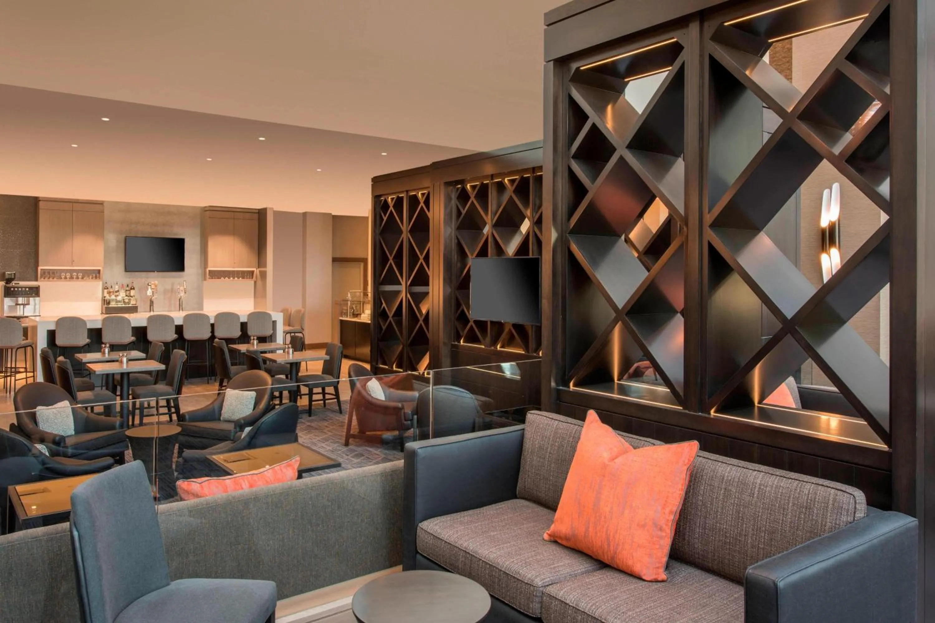 Lounge or bar in Denver Marriott Tech Center