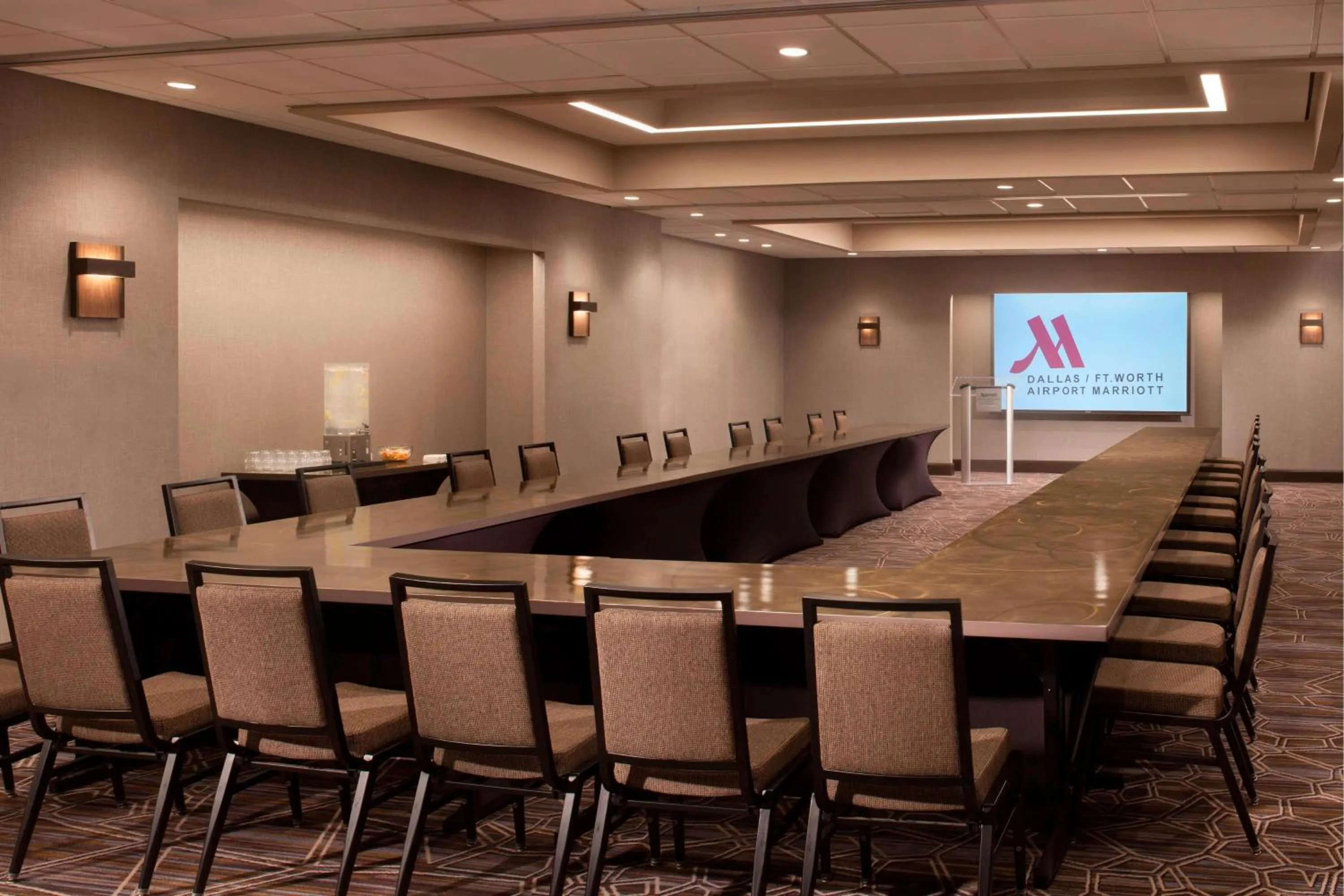 Meeting/conference room in Dallas/Fort Worth Airport Marriott