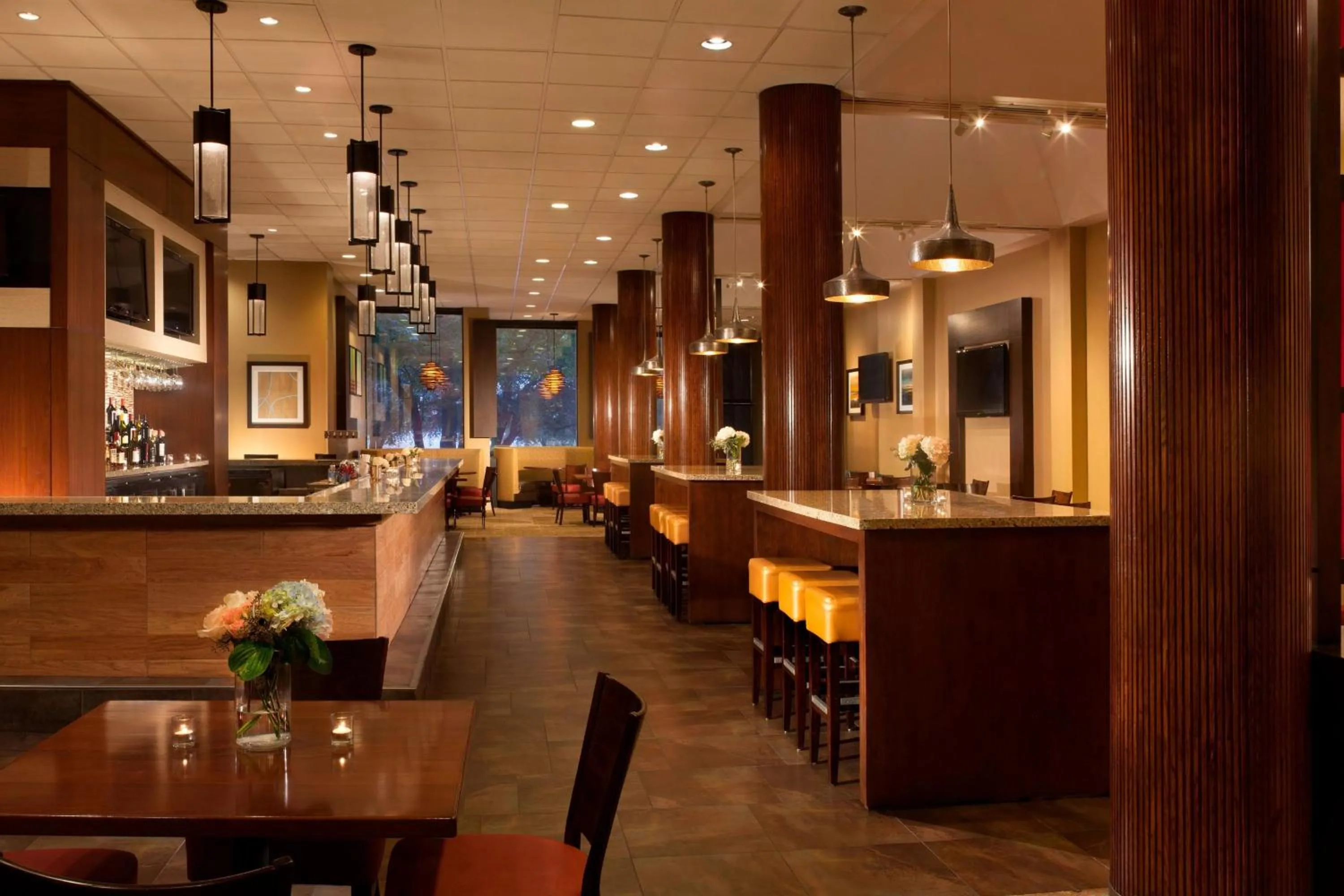 Restaurant/places to eat in Dallas/Fort Worth Airport Marriott