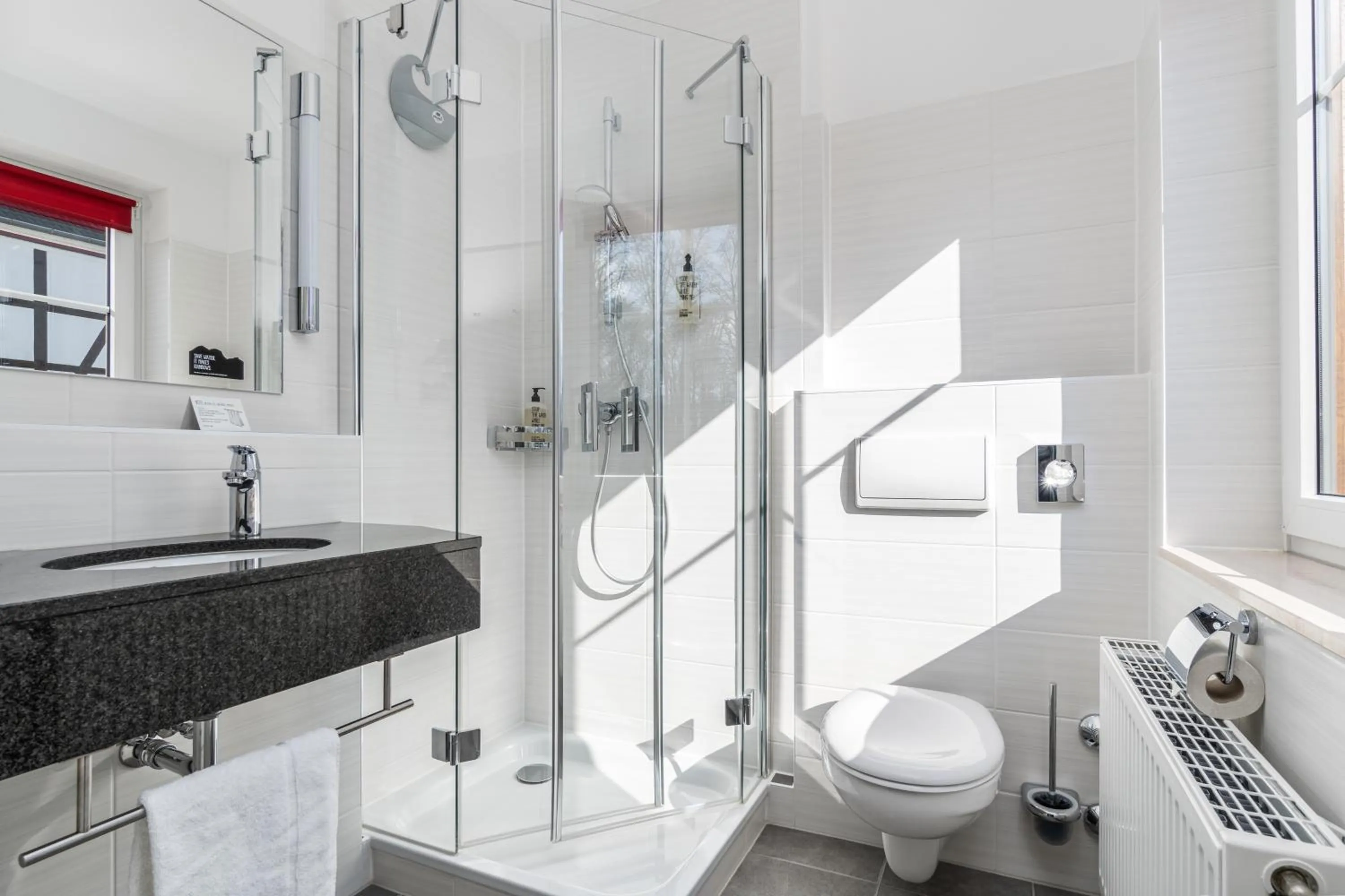 Toilet in Hotel Grosse Klus