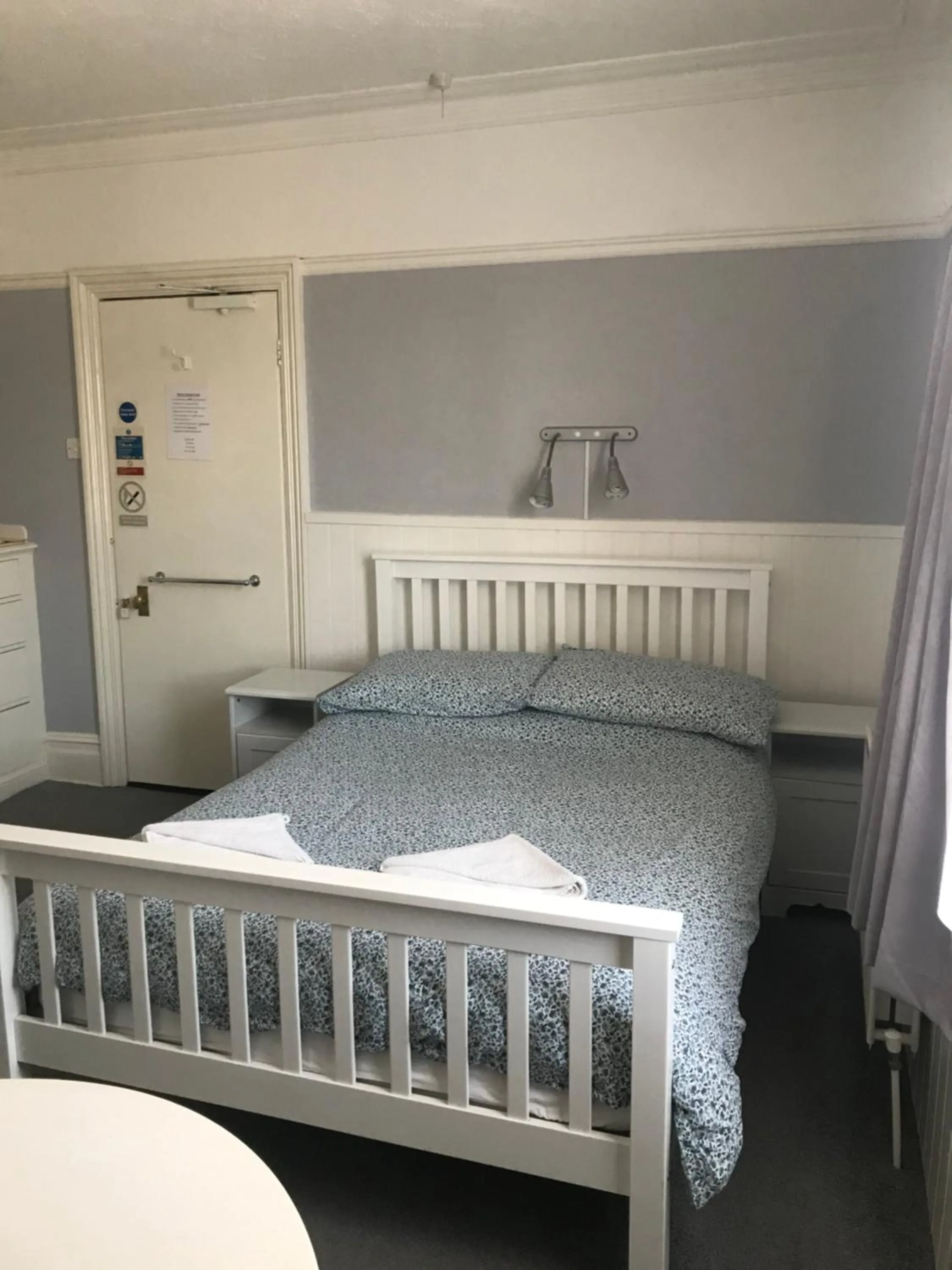 Bed in Brunton House Guest House