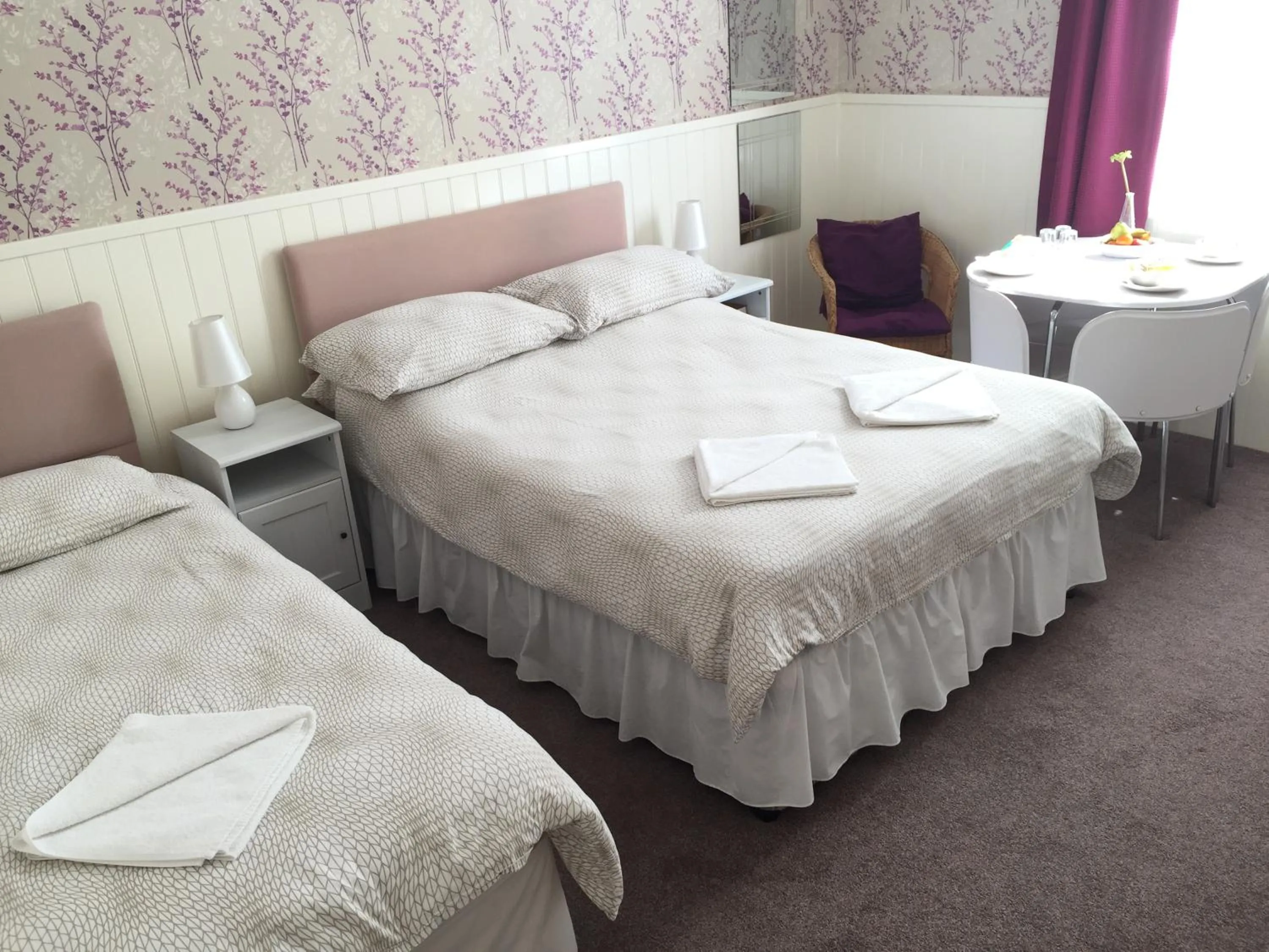 Photo of the whole room, Bed in Brunton House Guest House