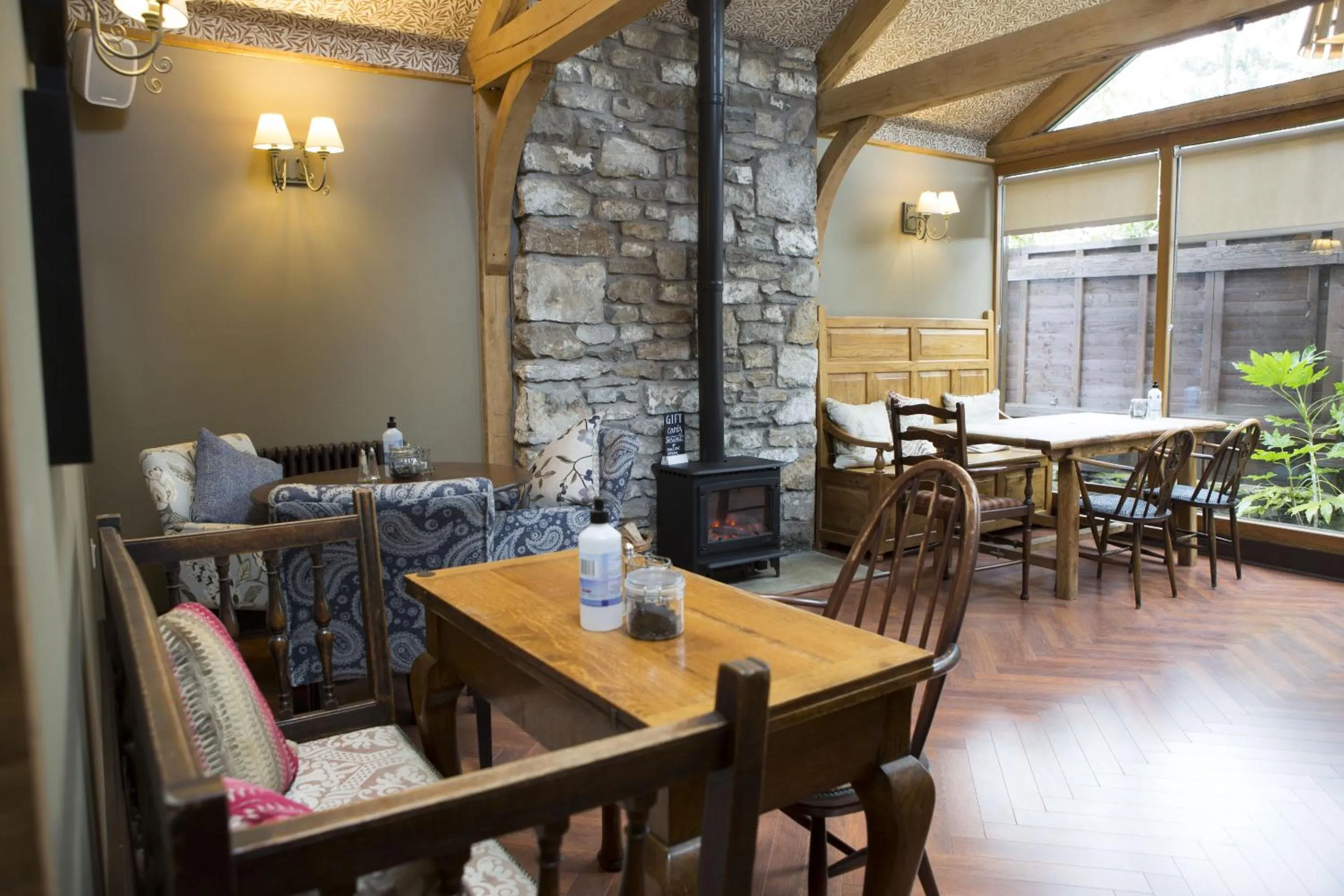 Lounge or bar in The Wheatsheaf Inn