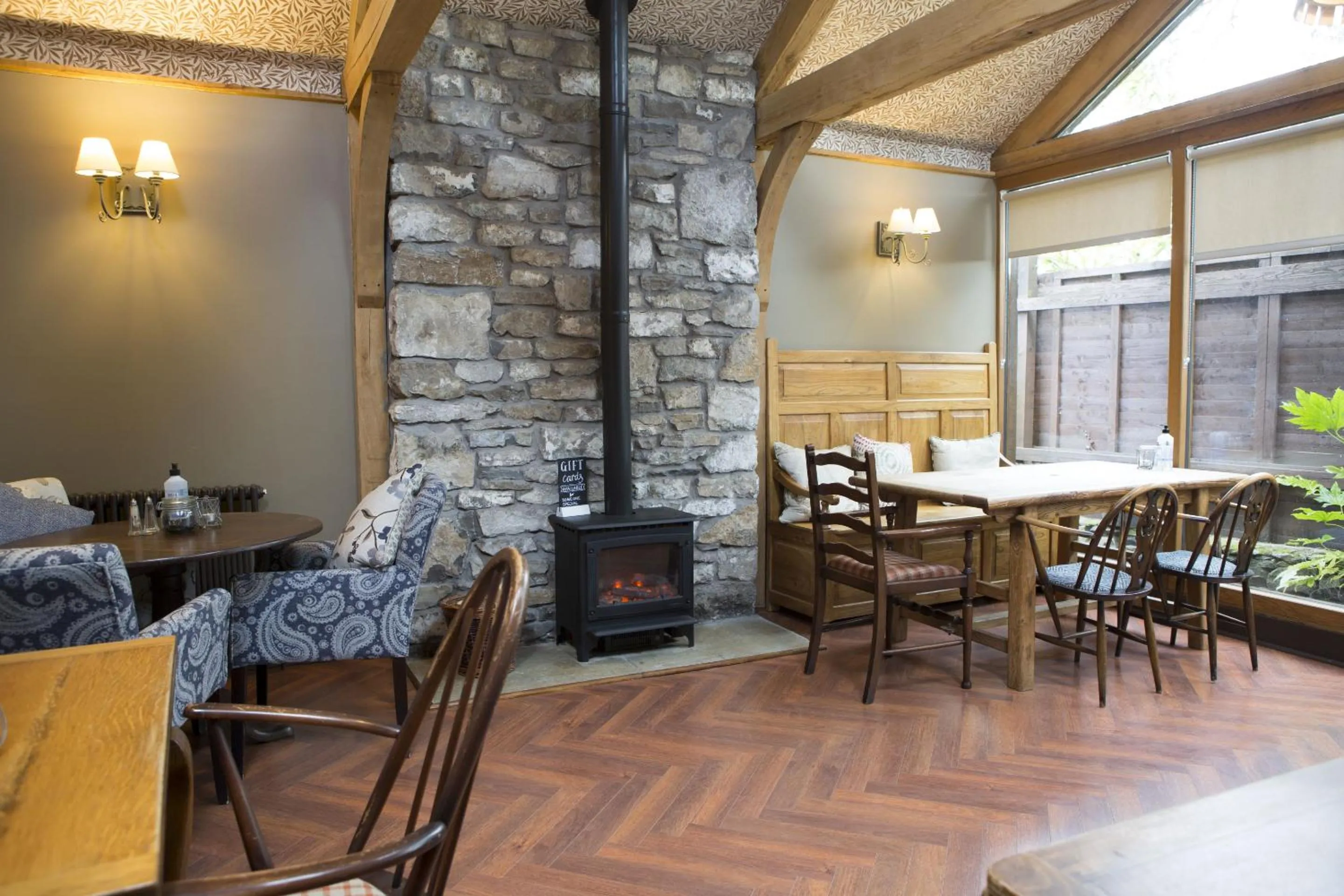 Lounge or bar in The Wheatsheaf Inn