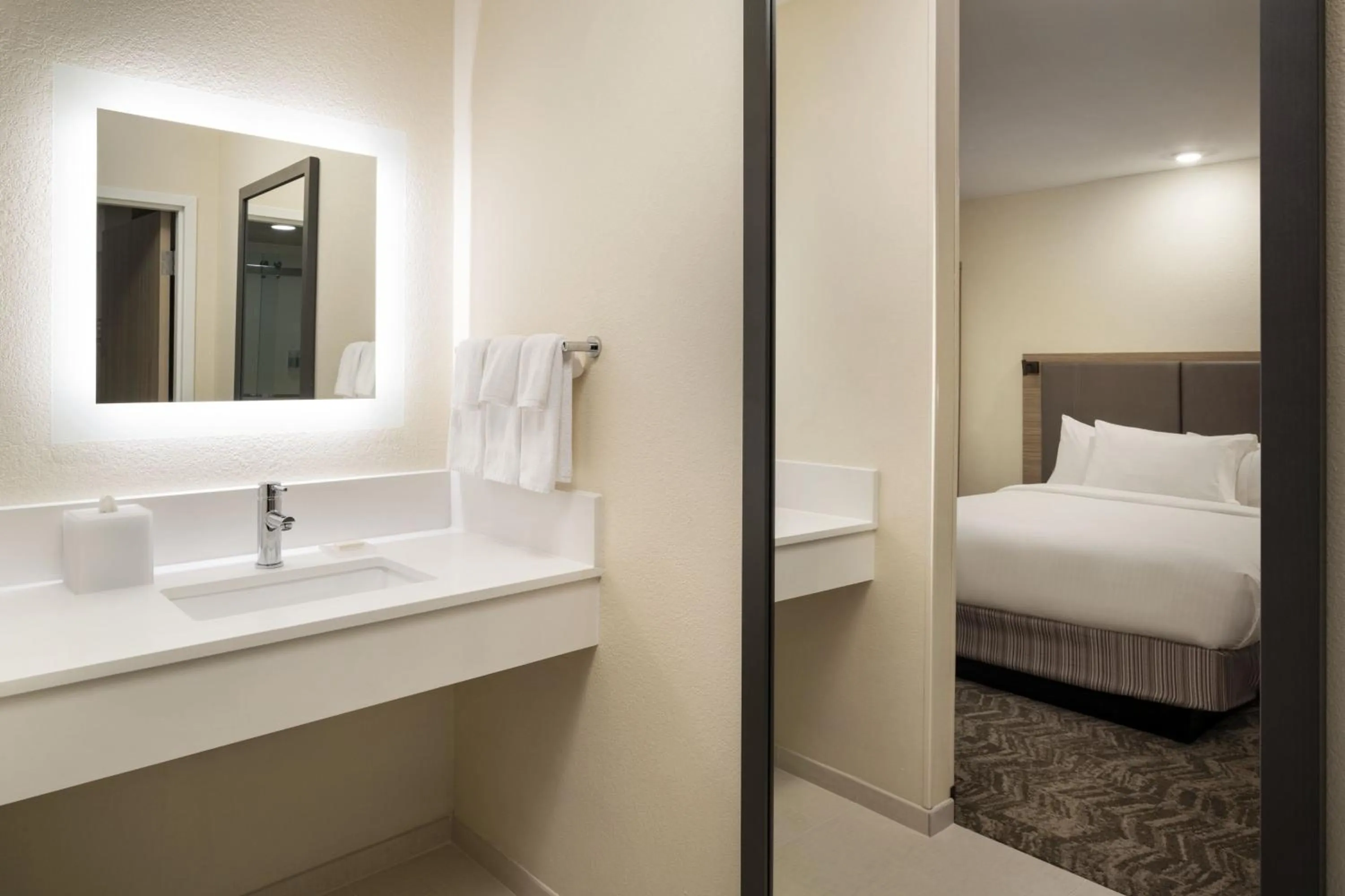 Bathroom, Bed in SpringHill Suites Fort Worth University