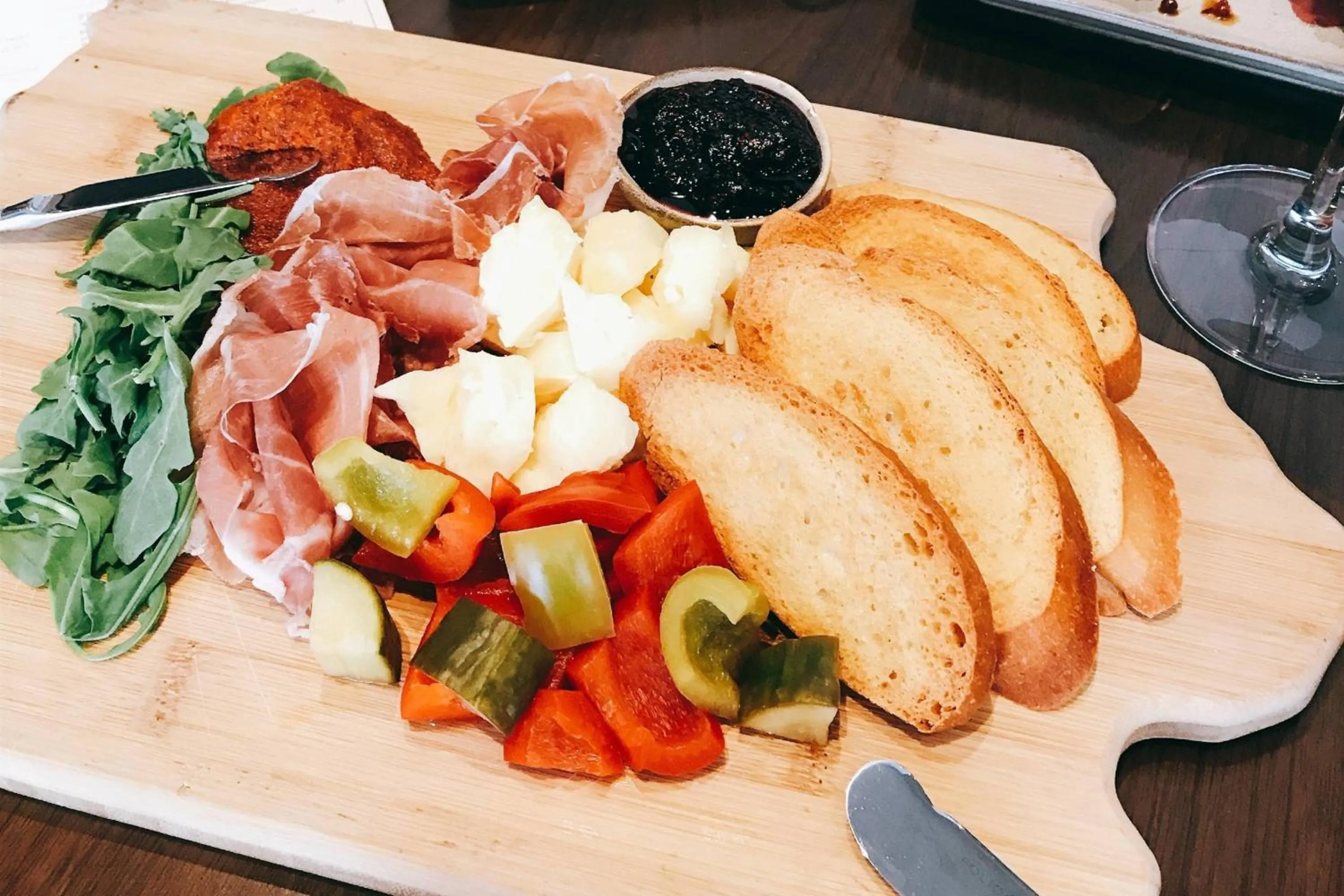 Restaurant/places to eat in Des Moines Marriott Downtown