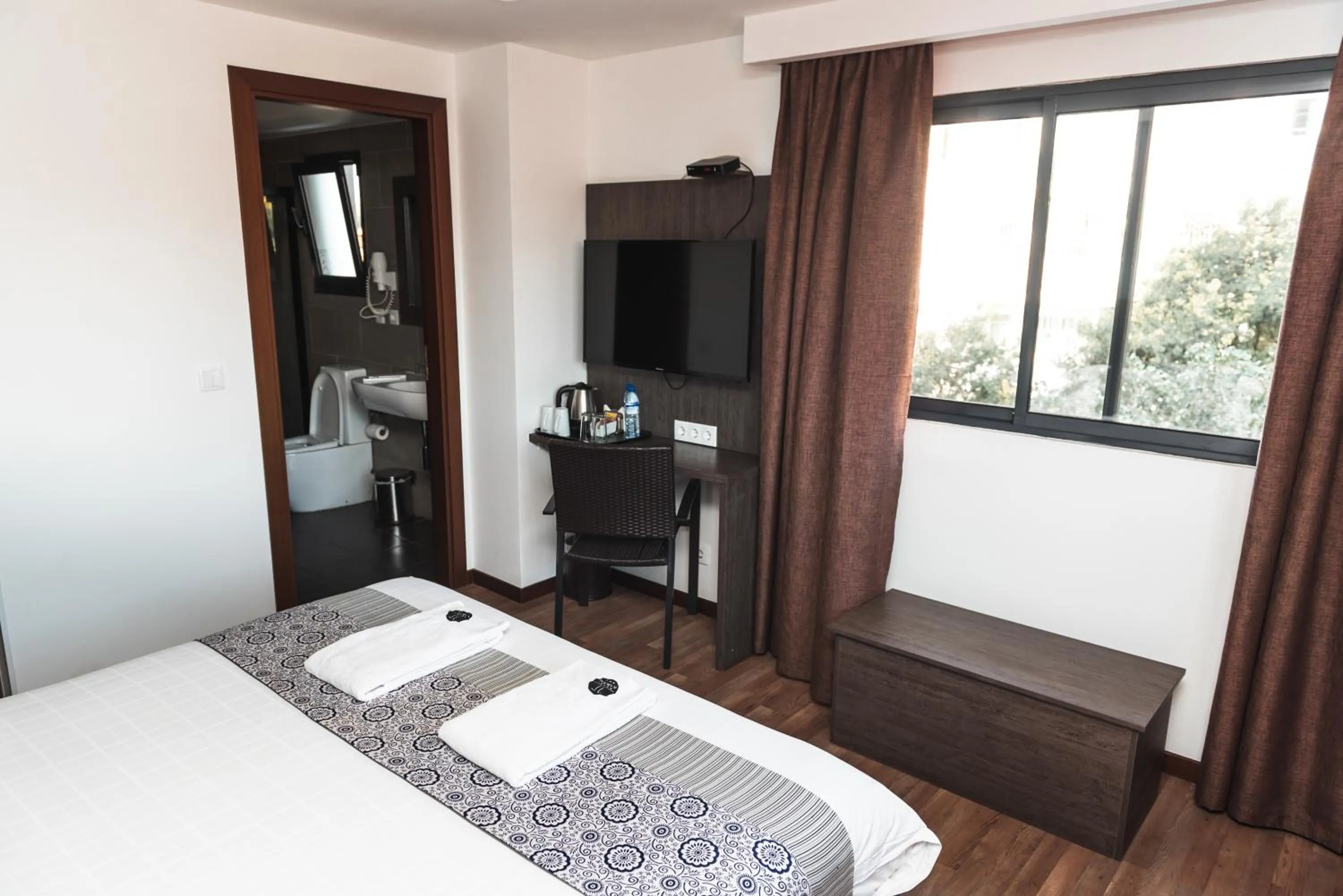 TV and multimedia, Bed in Hotel Kapital