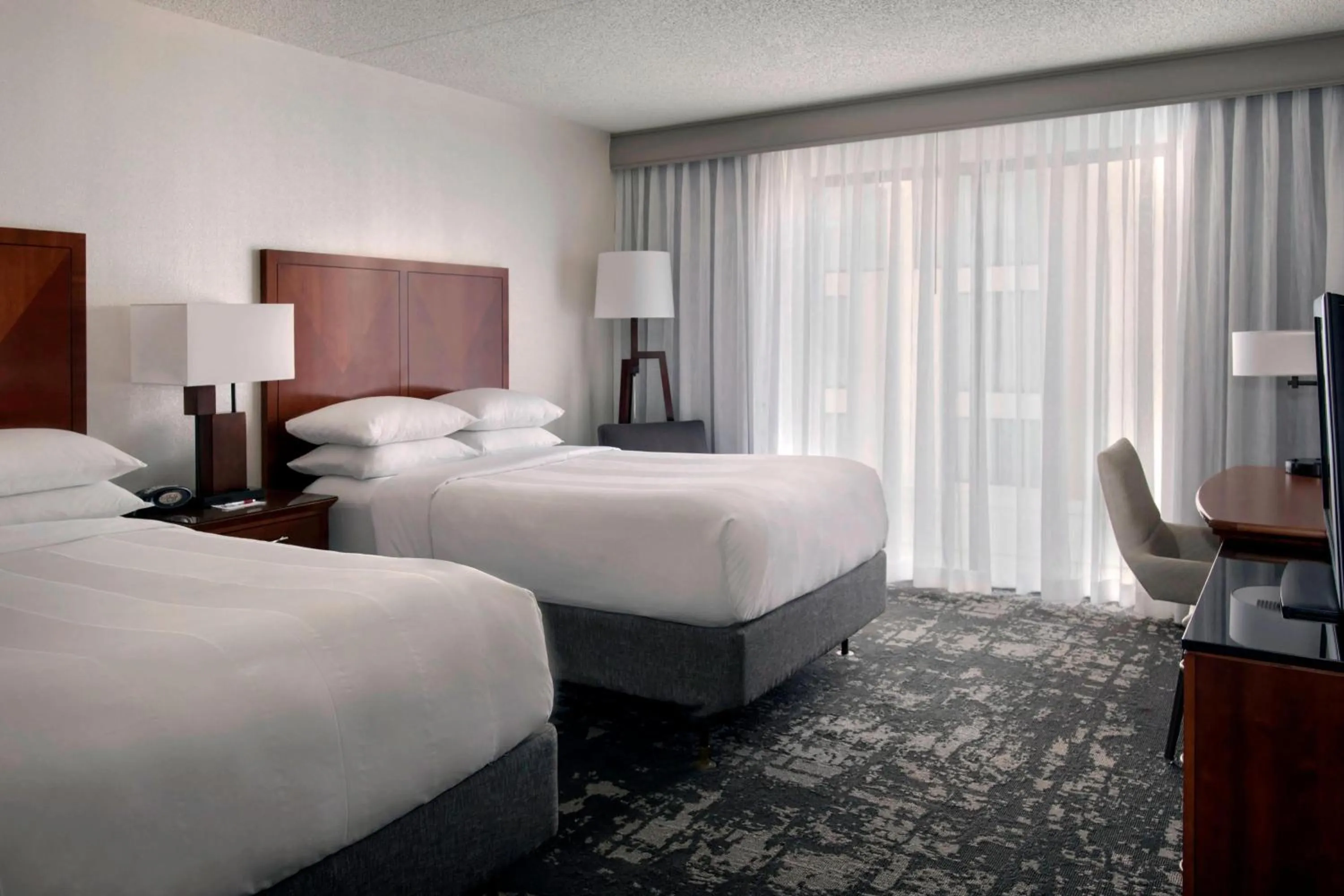 Bed in Marriott Park Ridge