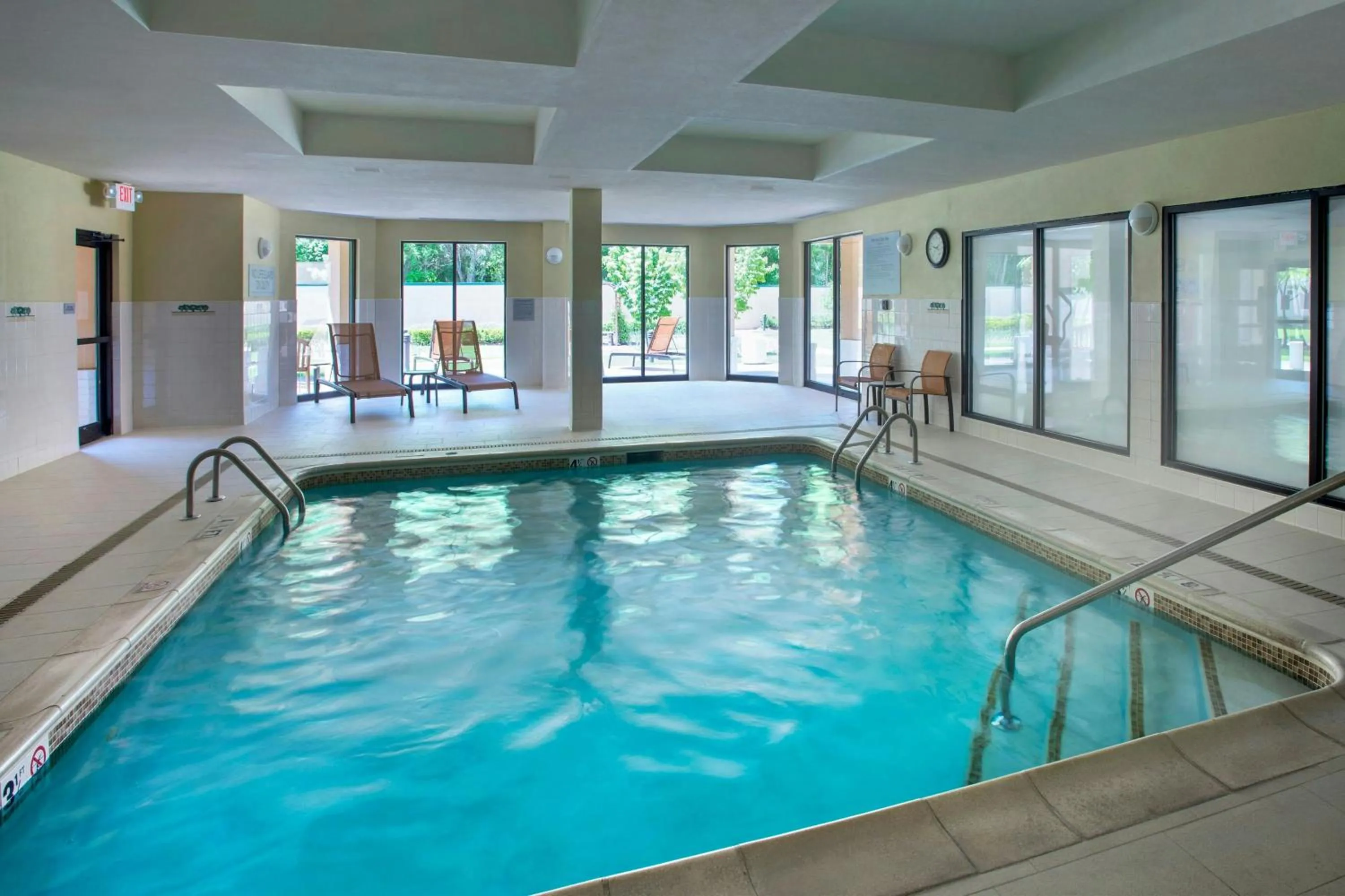 Swimming pool in Courtyard Parsippany