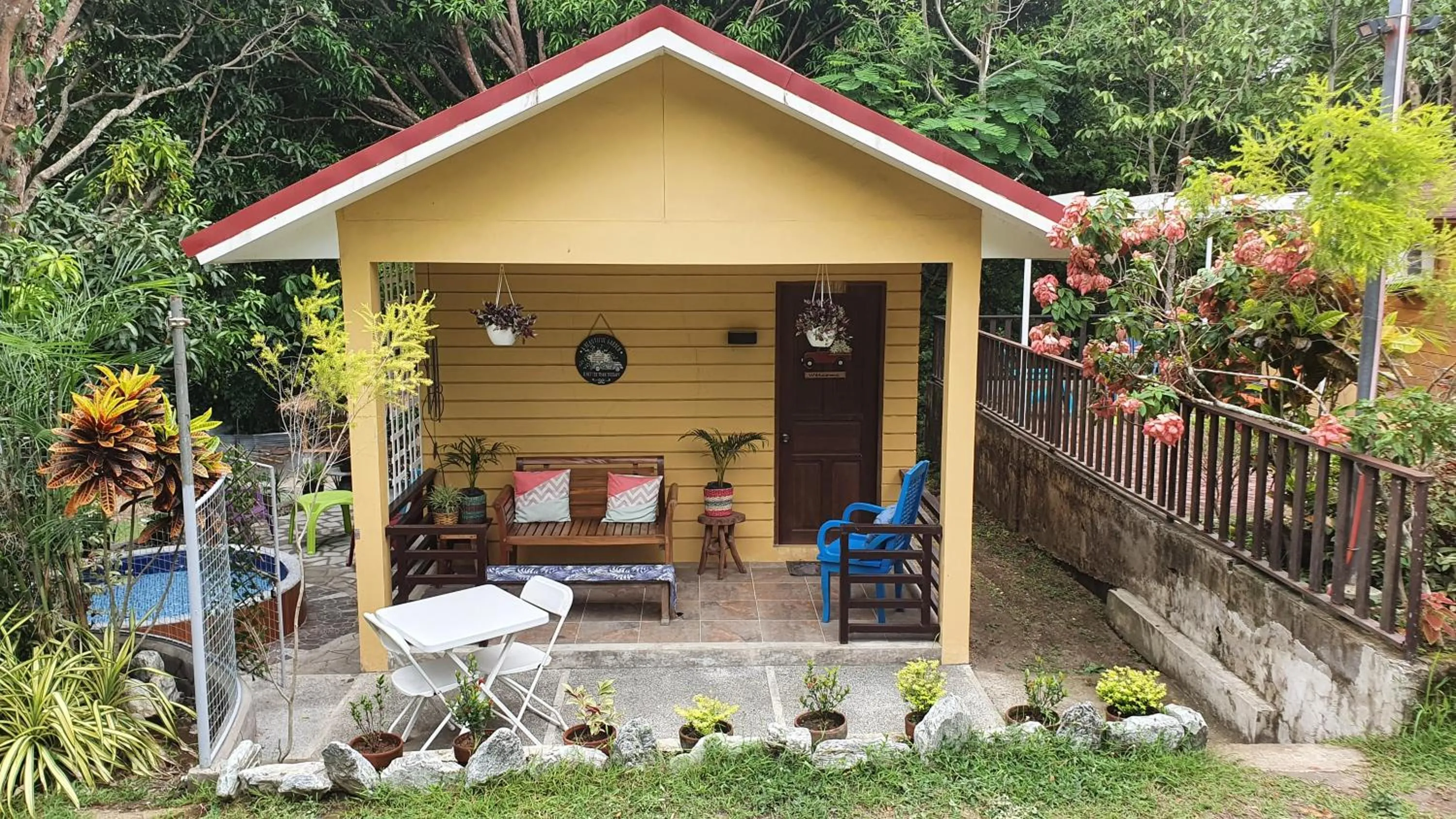 Facade/entrance in Plantacion Isabelle