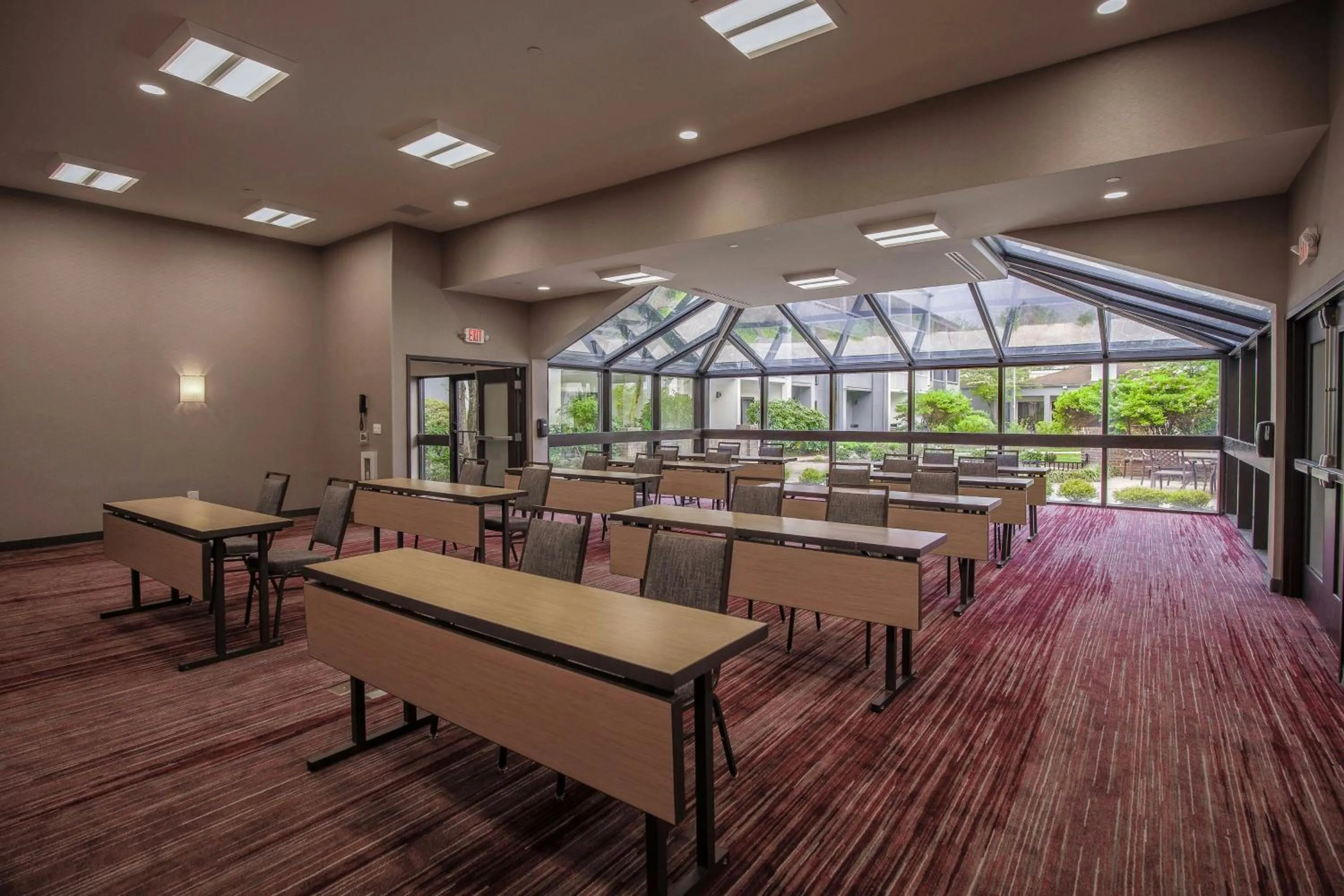 Meeting/conference room in Courtyard by Marriott Lincroft Red Bank