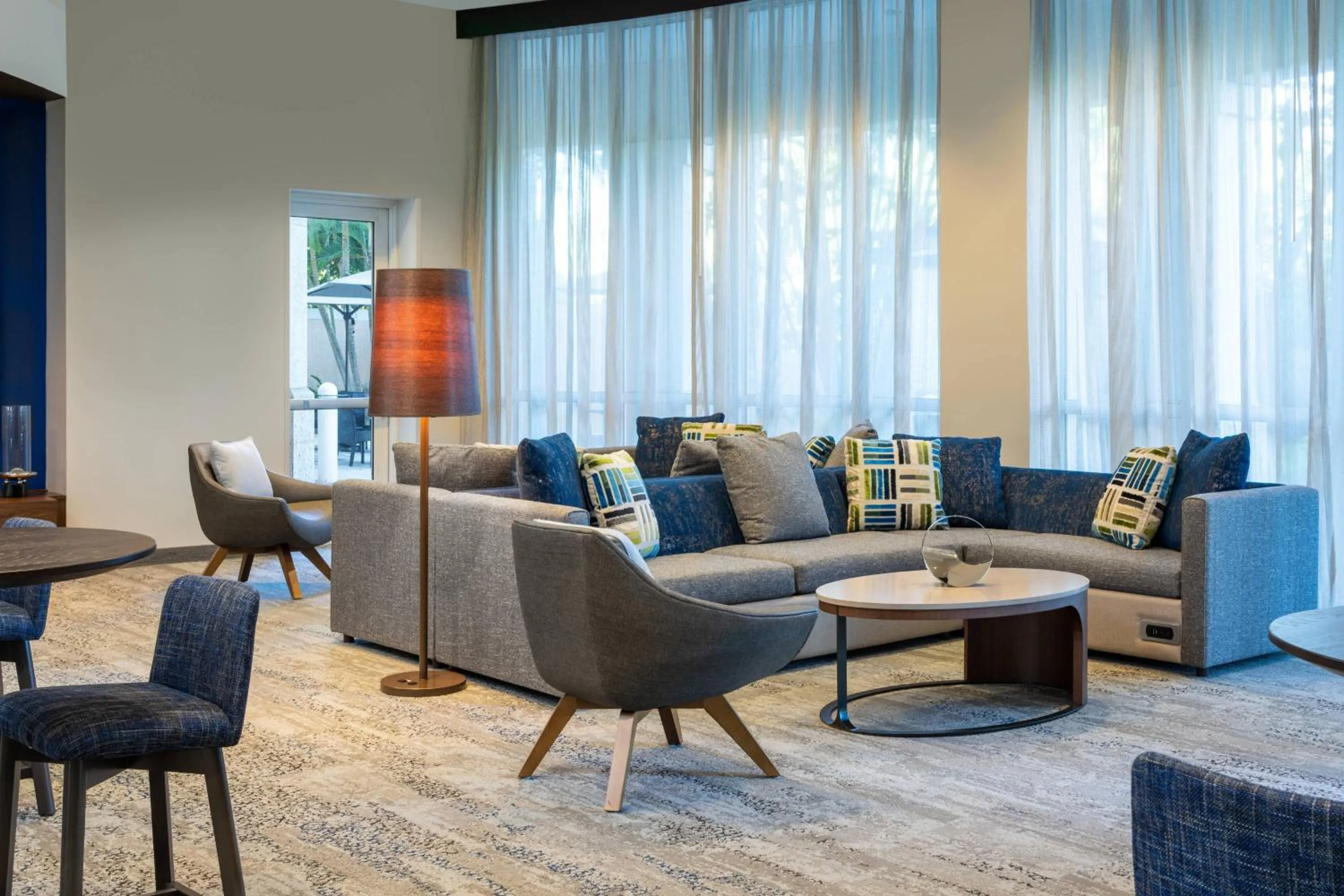 Lobby or reception in Courtyard by Marriott Fort Lauderdale Airport & Cruise Port