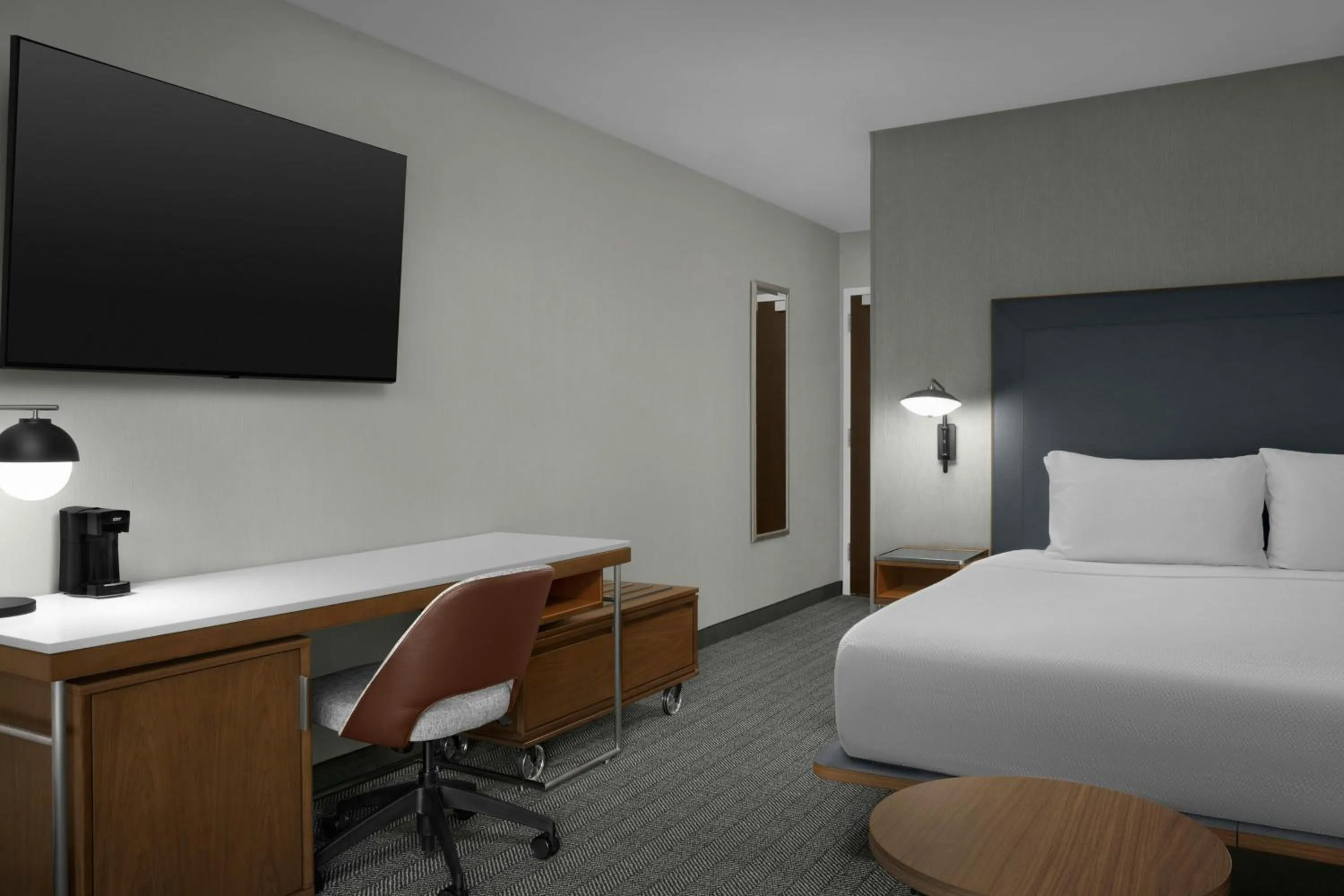 Photo of the whole room, Bed in Courtyard by Marriott Spokane Downtown at the Convention Center