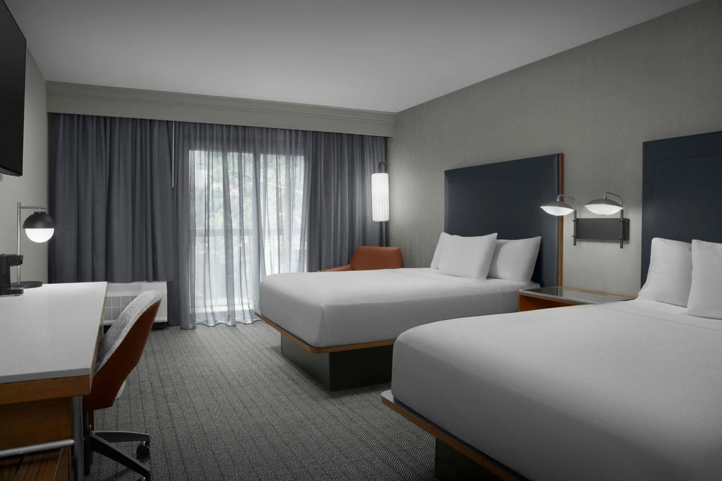 Photo of the whole room, Bed in Courtyard by Marriott Spokane Downtown at the Convention Center