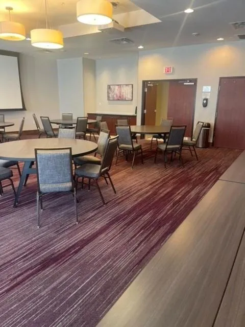 Meeting/conference room in Courtyard Marriott Houston Pearland