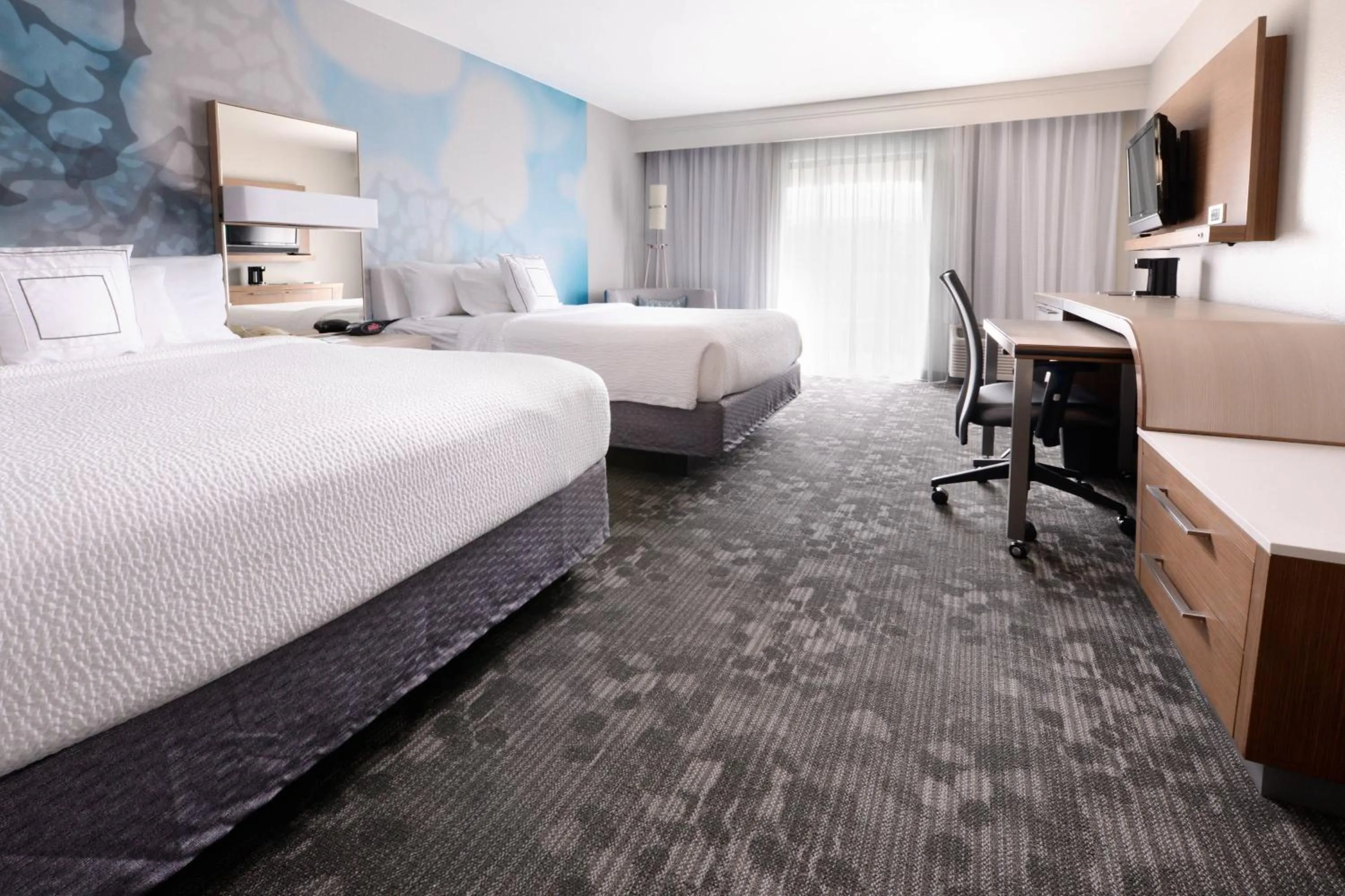 Photo of the whole room, Bed in Courtyard by Marriott Houston Northwest