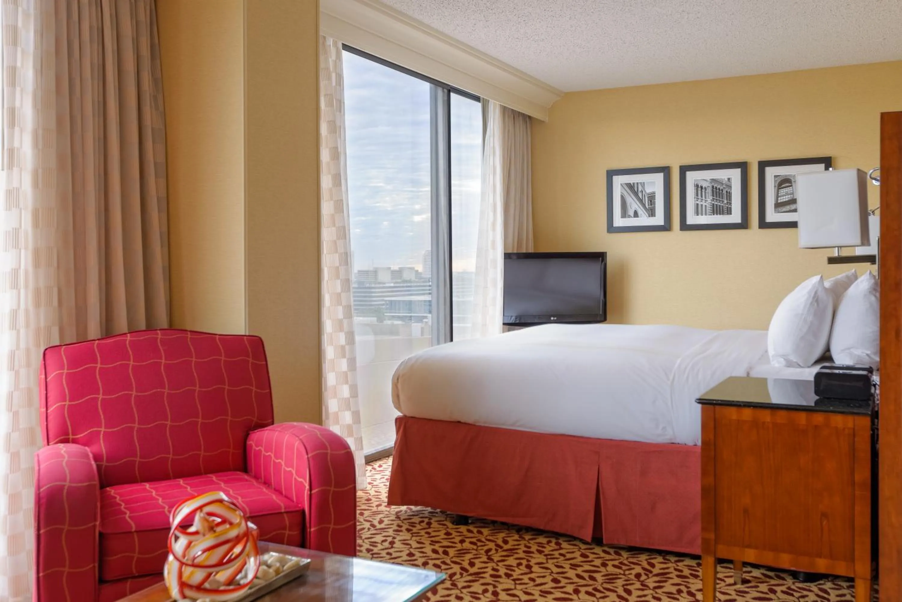 Bed in Houston Marriott West Loop by The Galleria