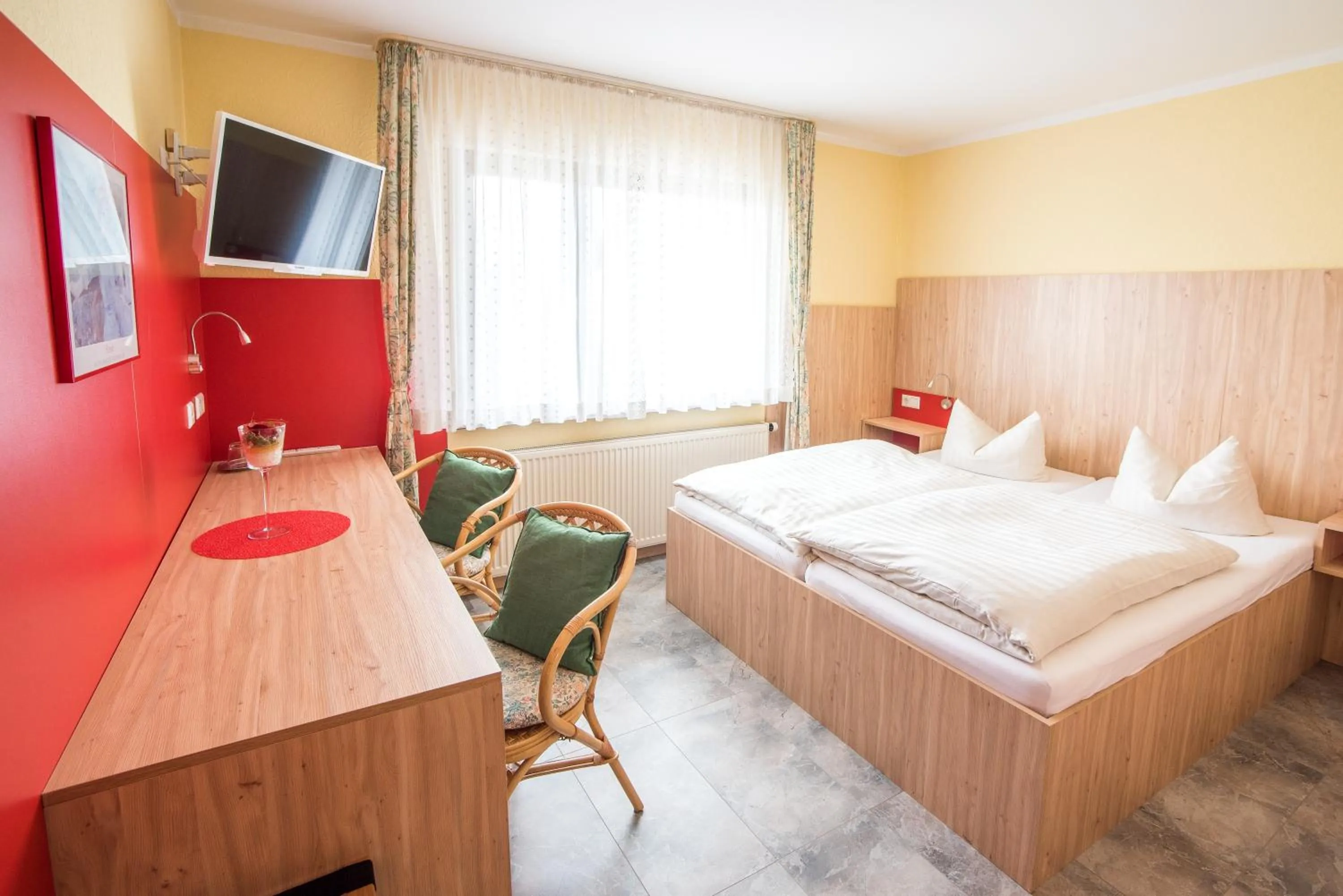 TV and multimedia, Bed in Hotel Schweizerhof