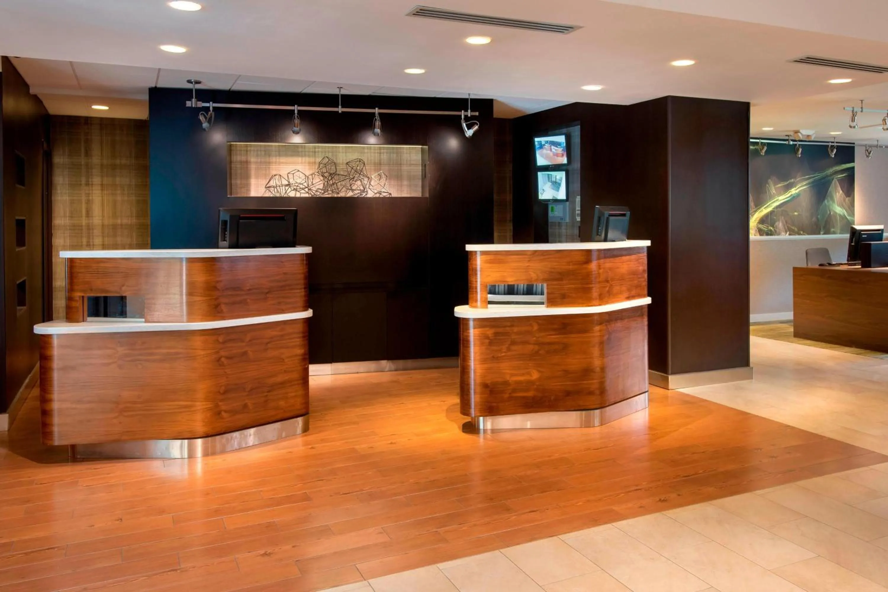 Lobby or reception in Courtyard by Marriott Norwalk