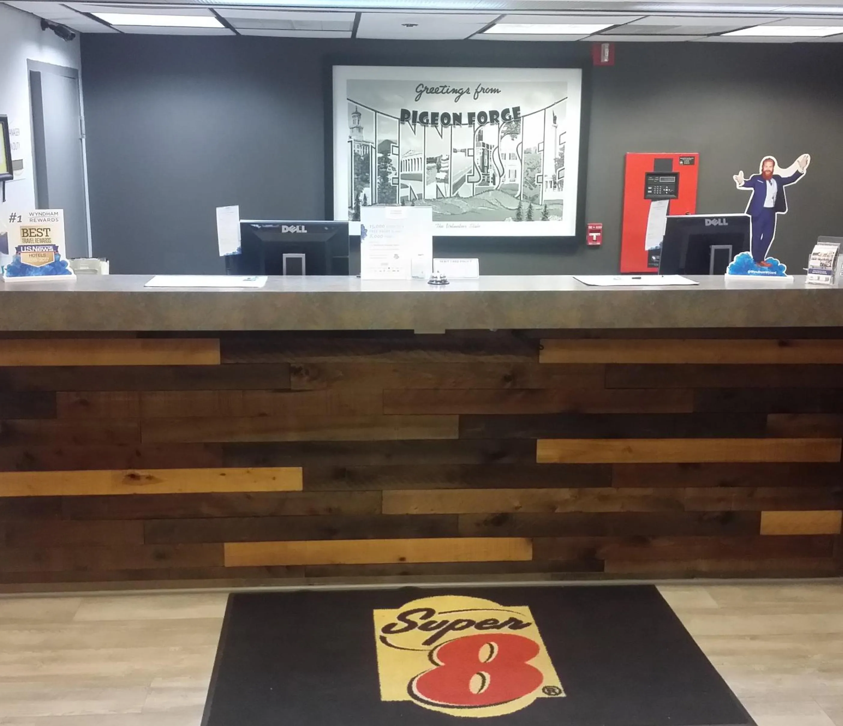Lobby or reception in Super 8 by Wyndham Pigeon Forge-Emert St