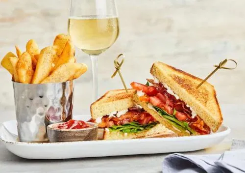 Breakfast in Courtyard by Marriott Indianapolis Airport