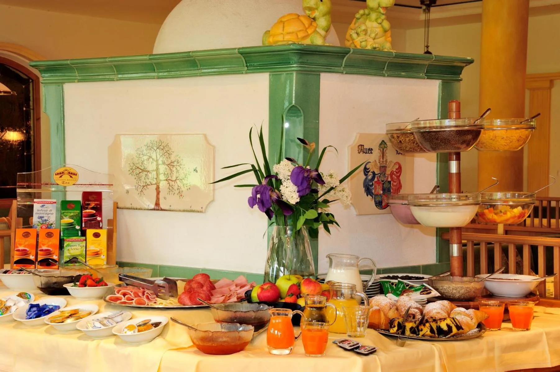 Buffet breakfast in Hotel Flötscherhof