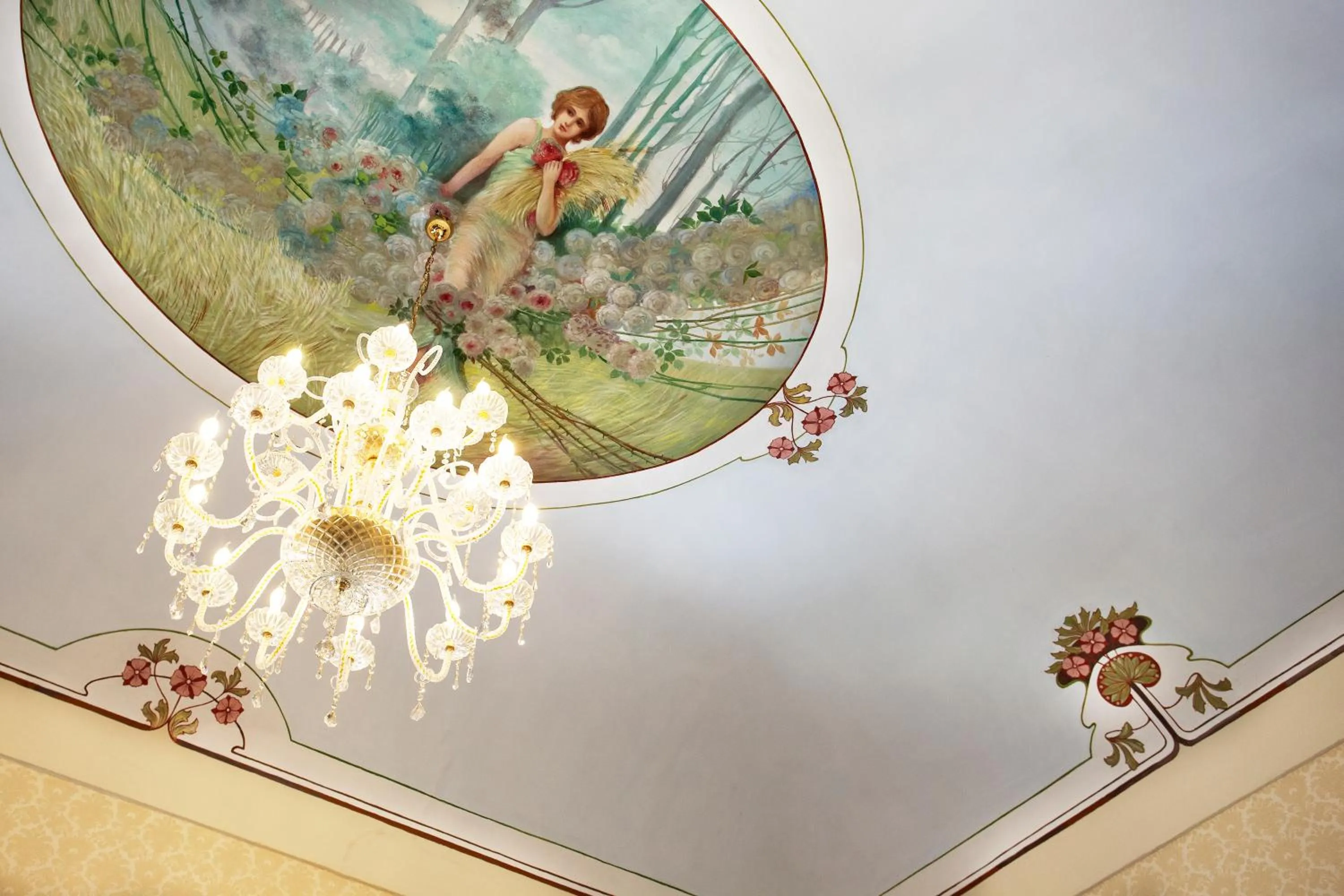 Communal lounge/ TV room in Dimora Birullà