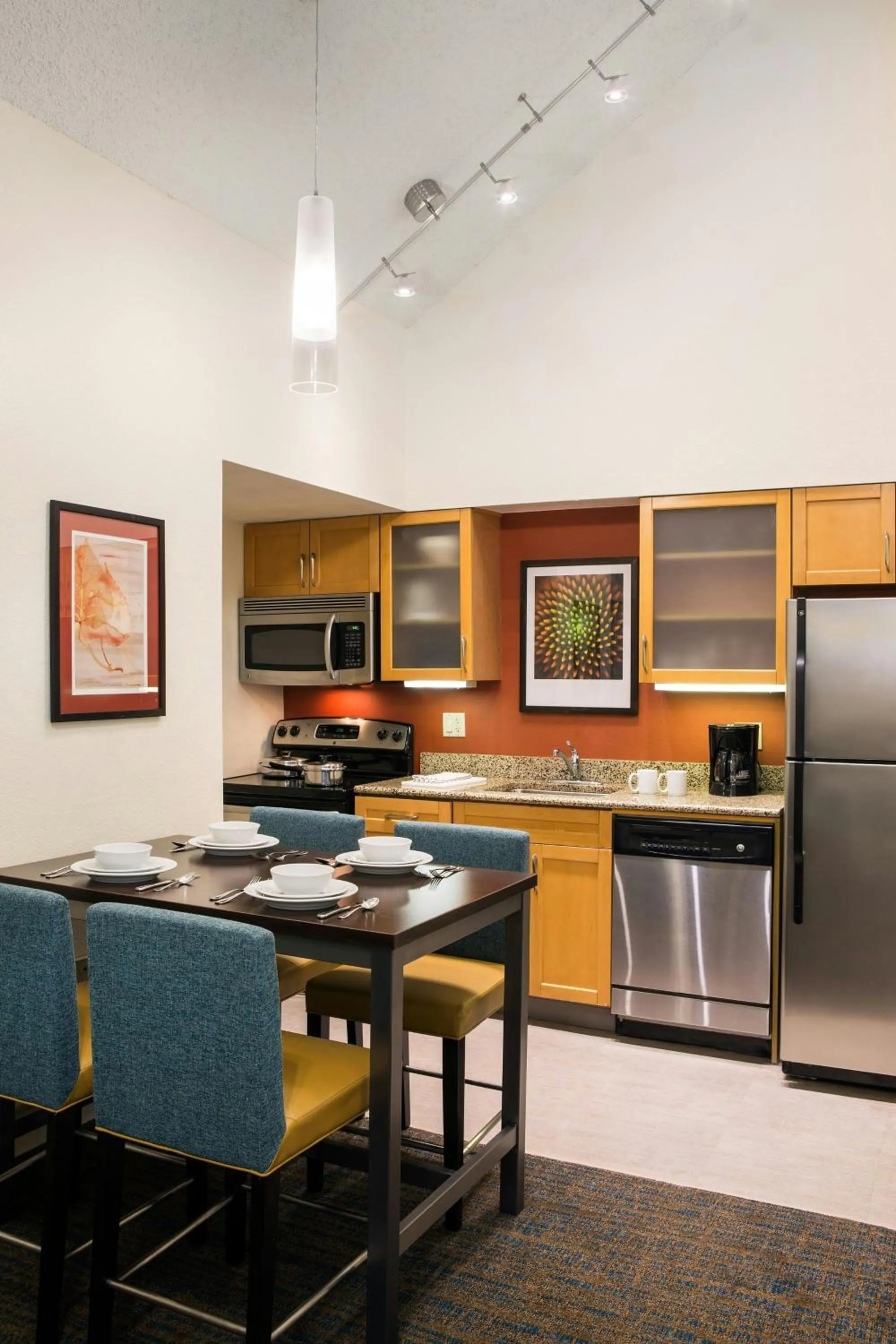 Kitchen or kitchenette in Residence Inn San Diego La Jolla