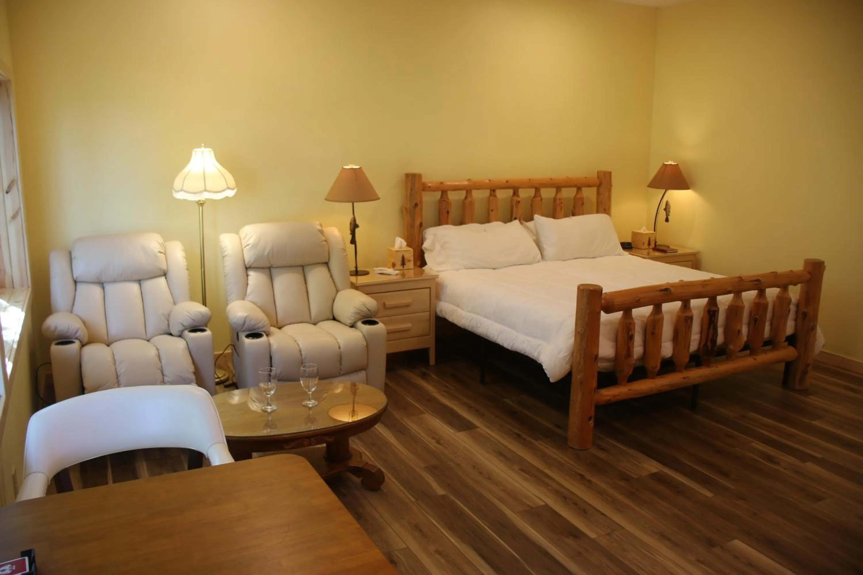 Bed in Leech Lake Resort Bed & Breakfast