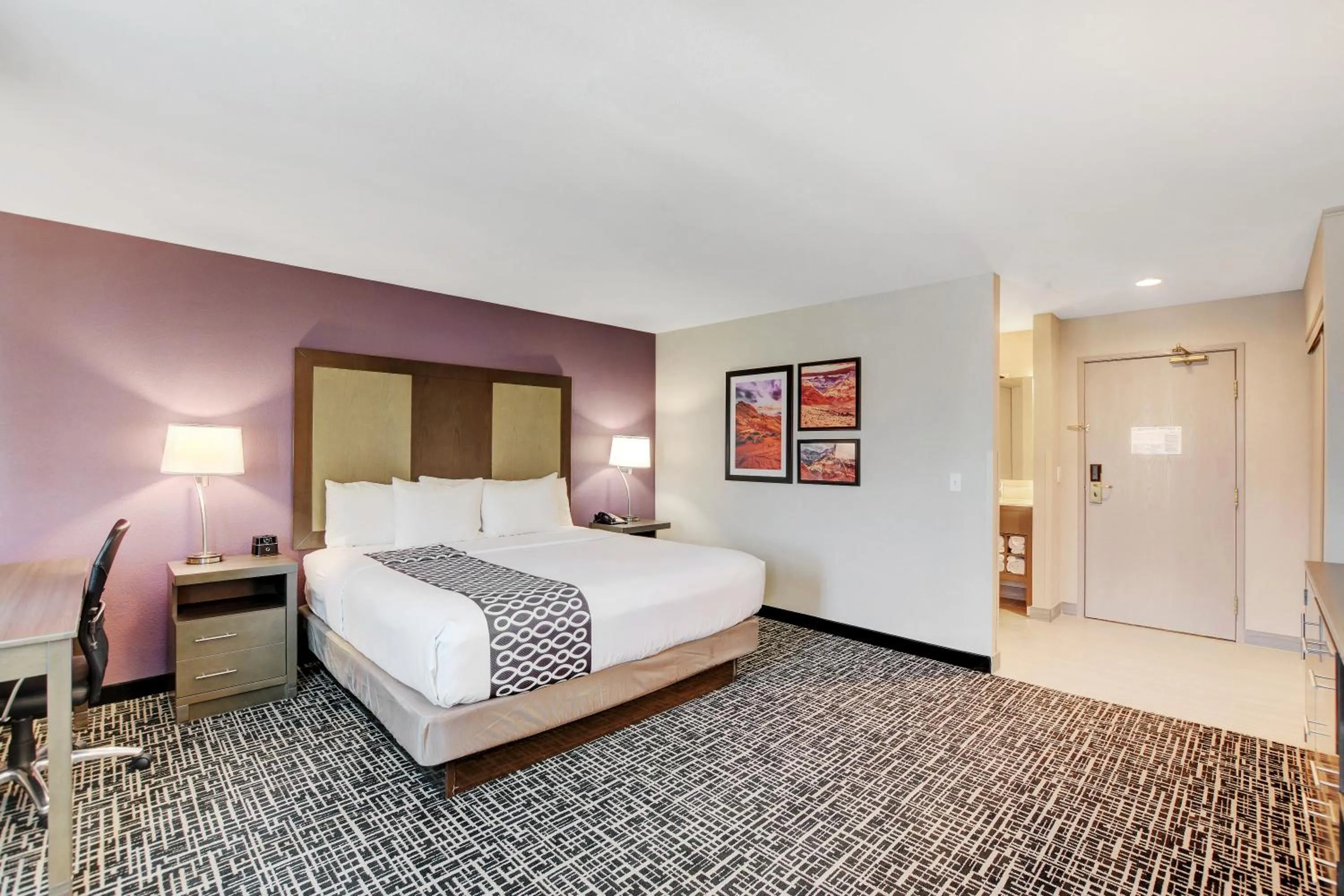 Bedroom, Bed in La Quinta Inn & Suites by Wyndham Las Vegas Nellis