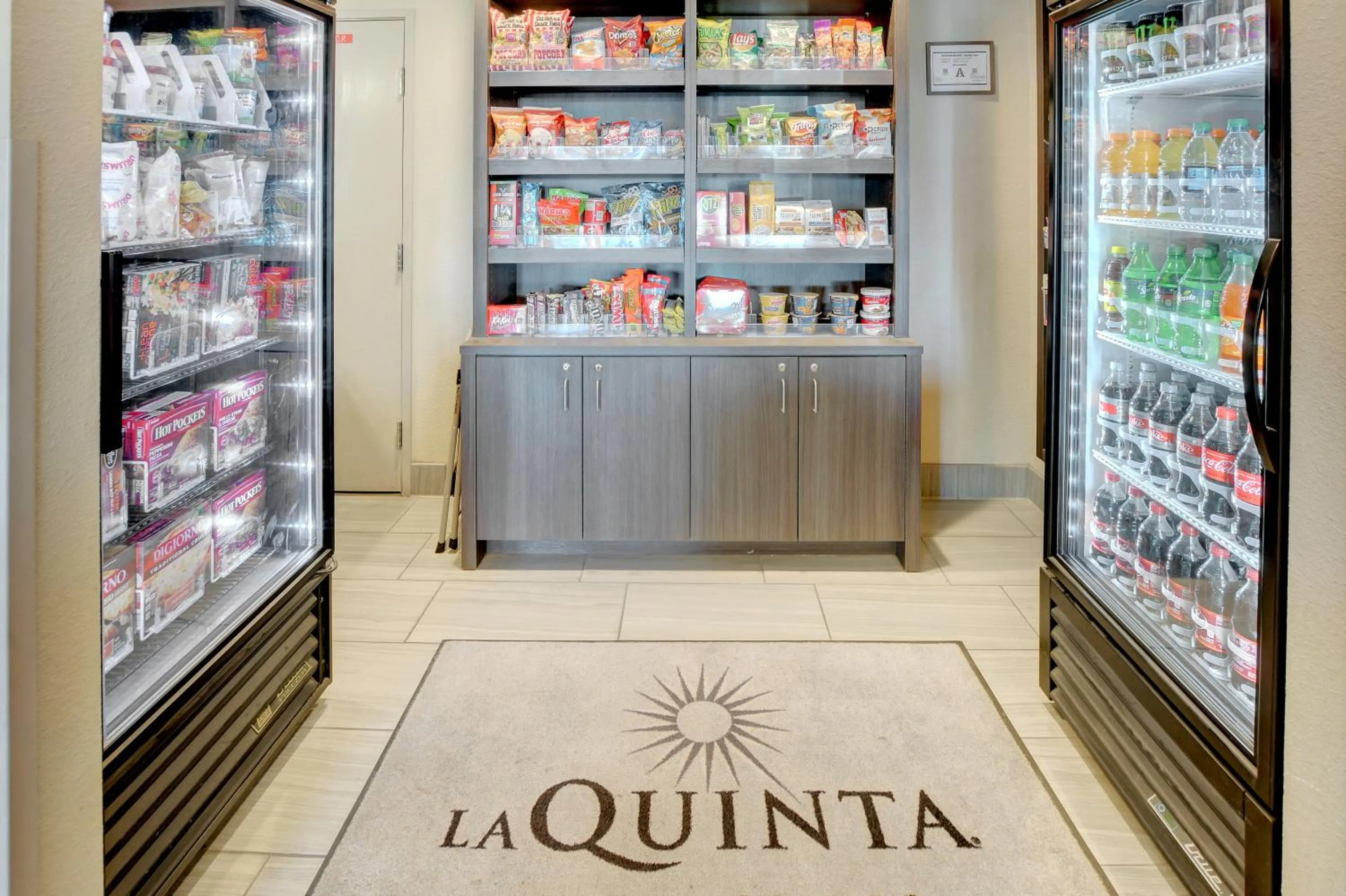 On-site shops in La Quinta Inn & Suites by Wyndham Las Vegas Nellis