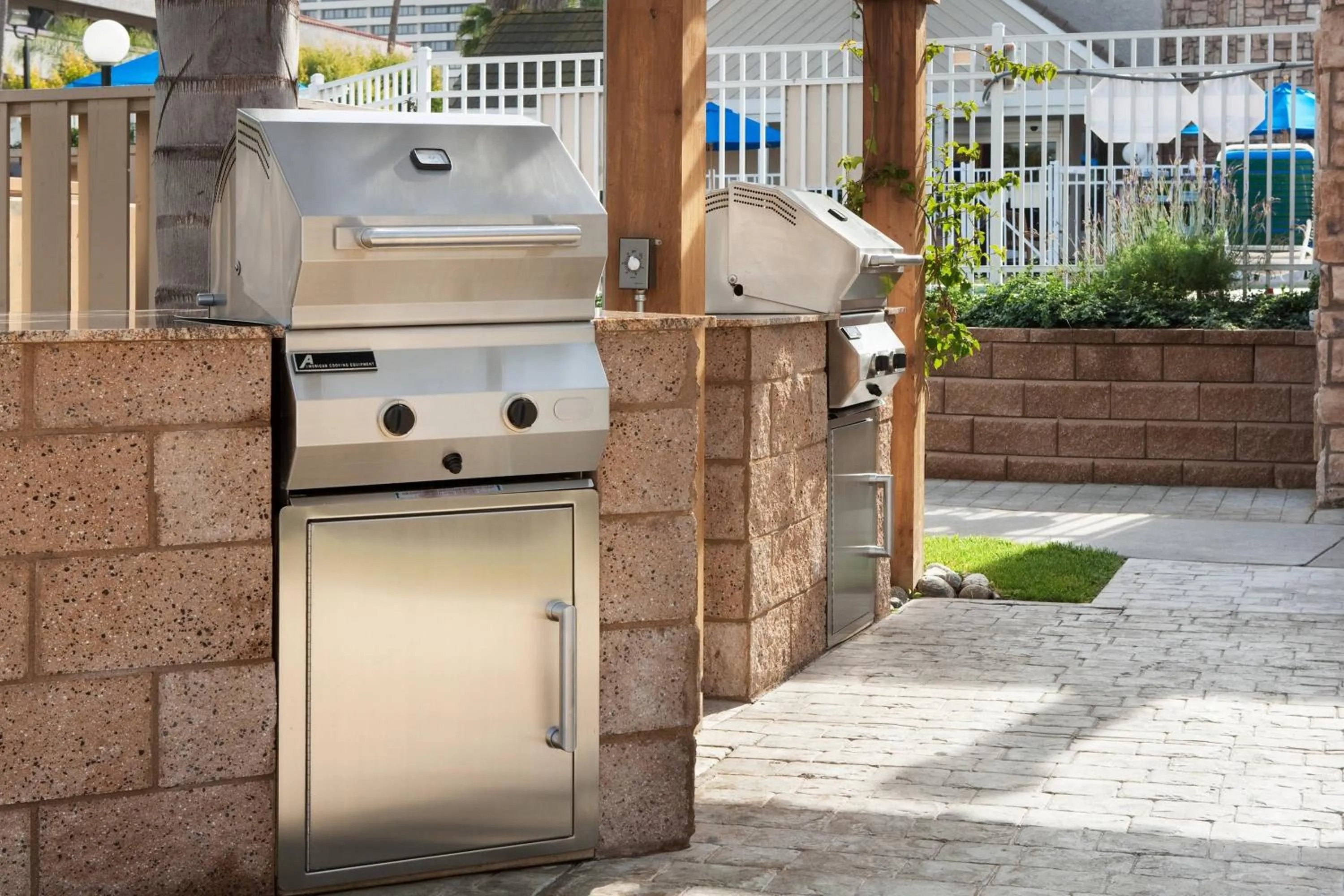 Restaurant/places to eat in Residence Inn Los Angeles Torrance/Redondo Beach