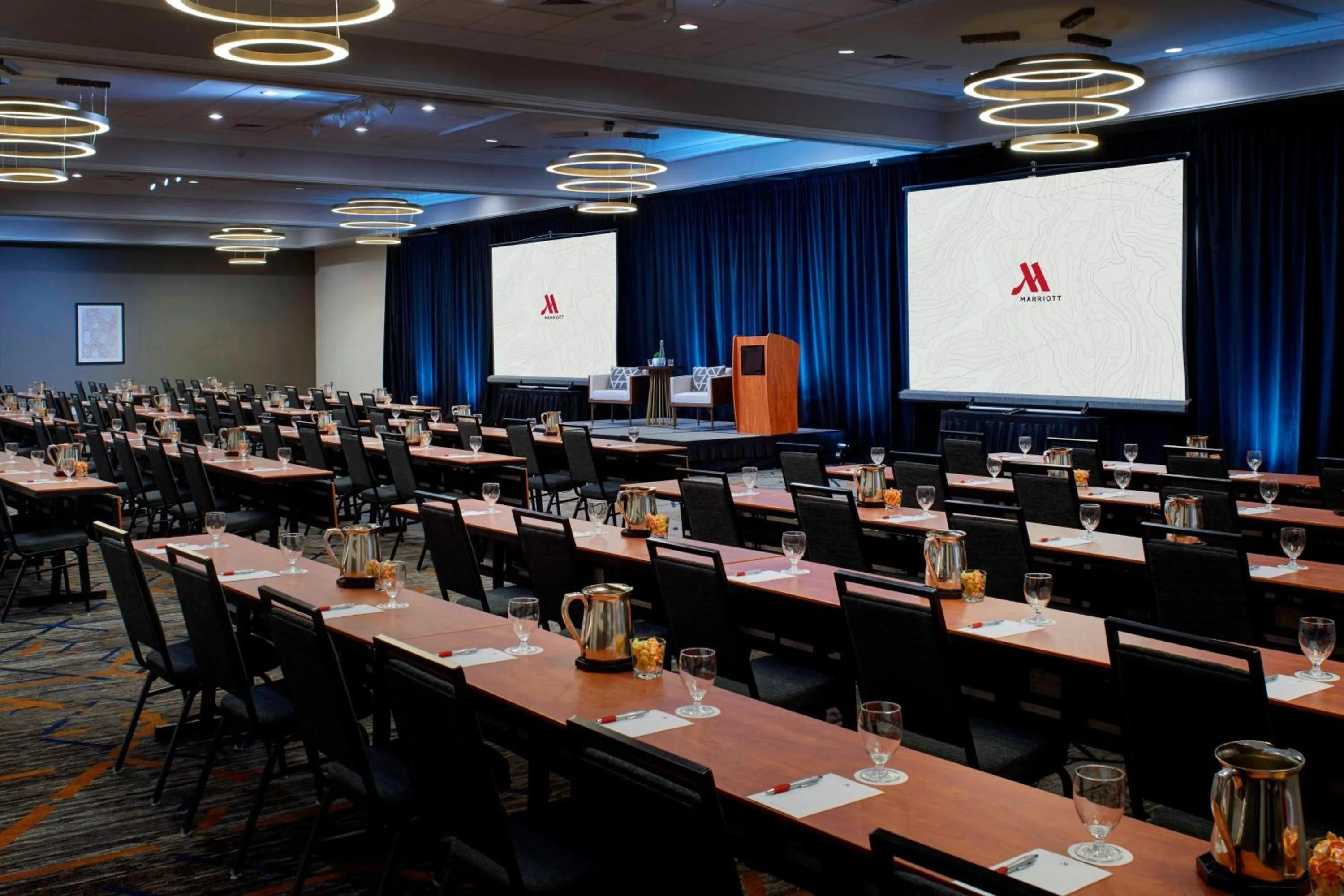 Meeting/conference room in Kansas City Airport Marriott