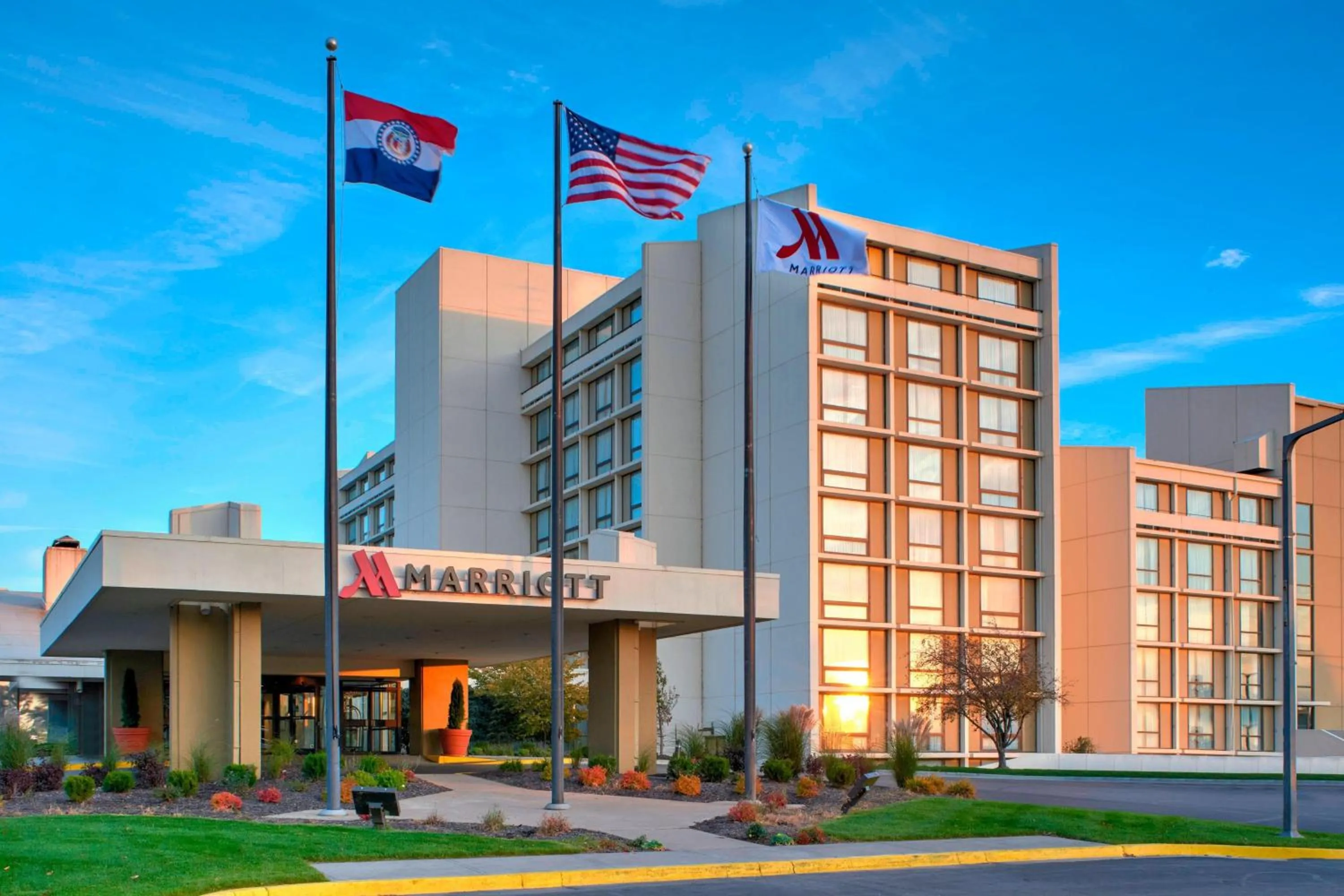 Property building in Kansas City Airport Marriott